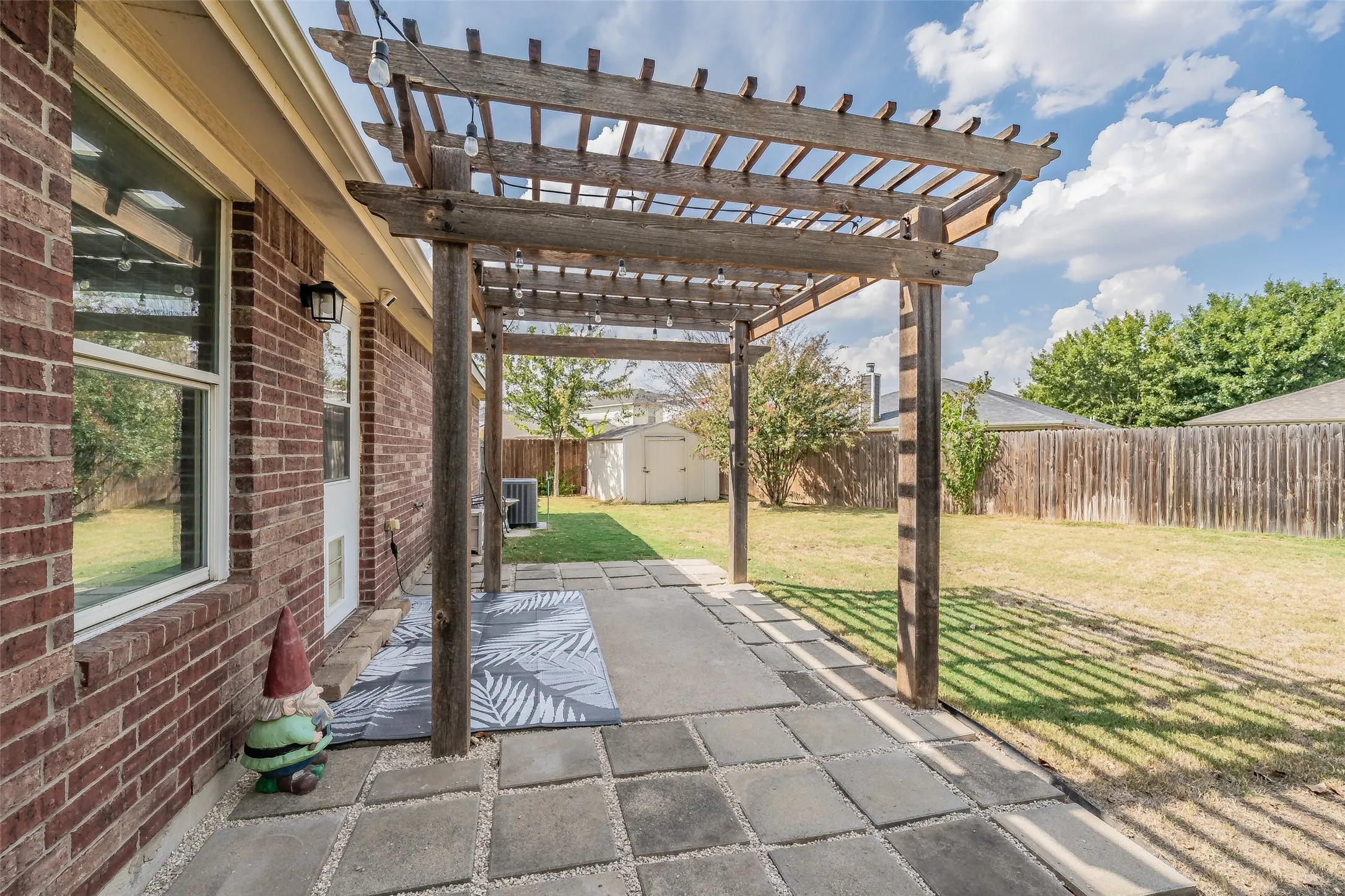 Single Family Residence For Sale in Tarrant County , 8532 Cactus Patch Way, Fort Worth, Texas 76131, 3 Bedroom, 2 Bathroom, 2 Garage spaces, 1,868 Sqft, built in 2006, mls#21394568, Real Estate Agent in Fort Worth, Homes For Sale in Tarrant county, Homes For Sale in Fort Worth, Realtor in Fort Worth Texas, Real Estate Brokerage Independent Realty Texas, Luminita Cordes Realtor