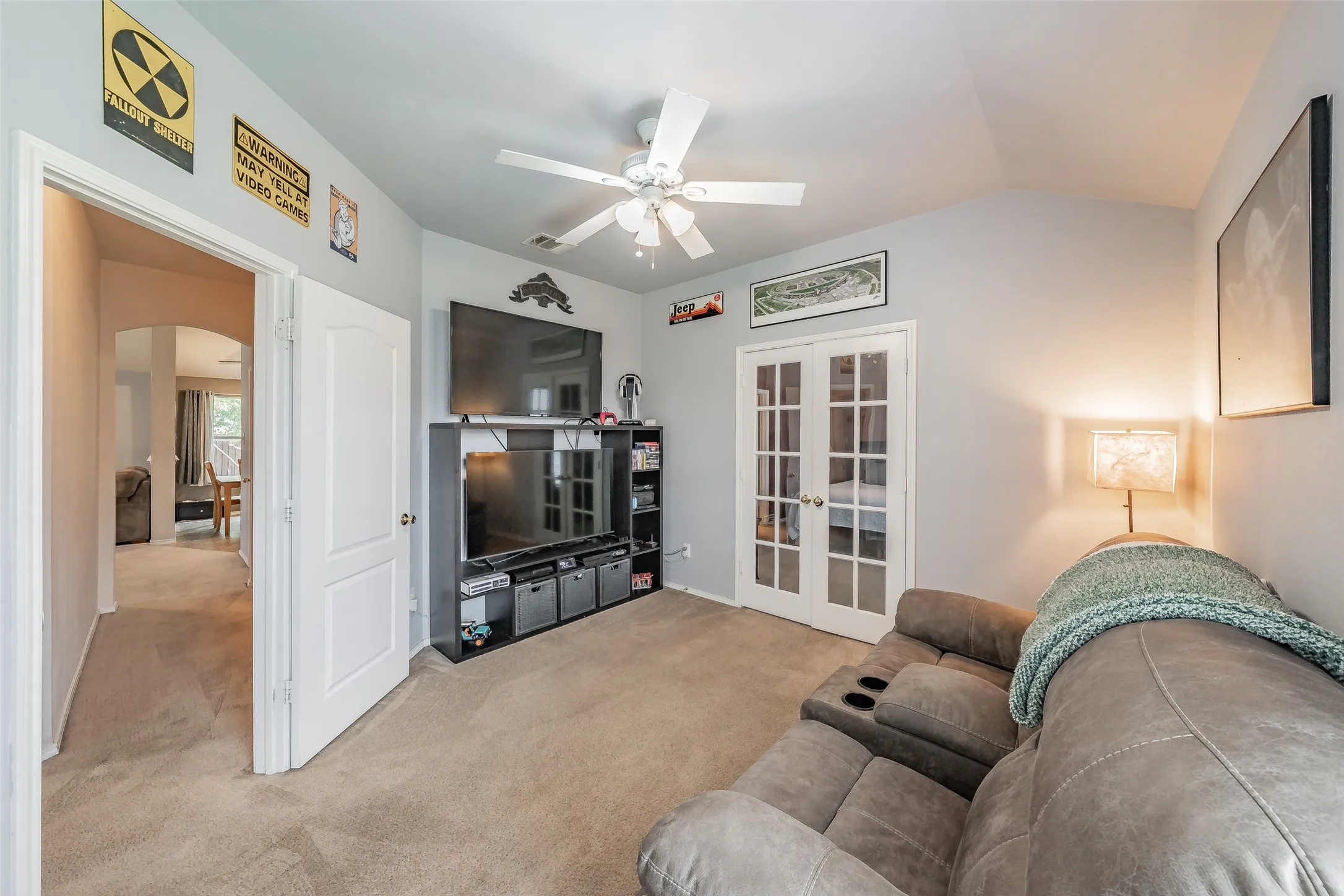 Single Family Residence For Sale in Tarrant County , 8532 Cactus Patch Way, Fort Worth, Texas 76131, 3 Bedroom, 2 Bathroom, 2 Garage spaces, 1,868 Sqft, built in 2006, mls#21394568, Real Estate Agent in Fort Worth, Homes For Sale in Tarrant county, Homes For Sale in Fort Worth, Realtor in Fort Worth Texas, Real Estate Brokerage Independent Realty Texas, Luminita Cordes Realtor