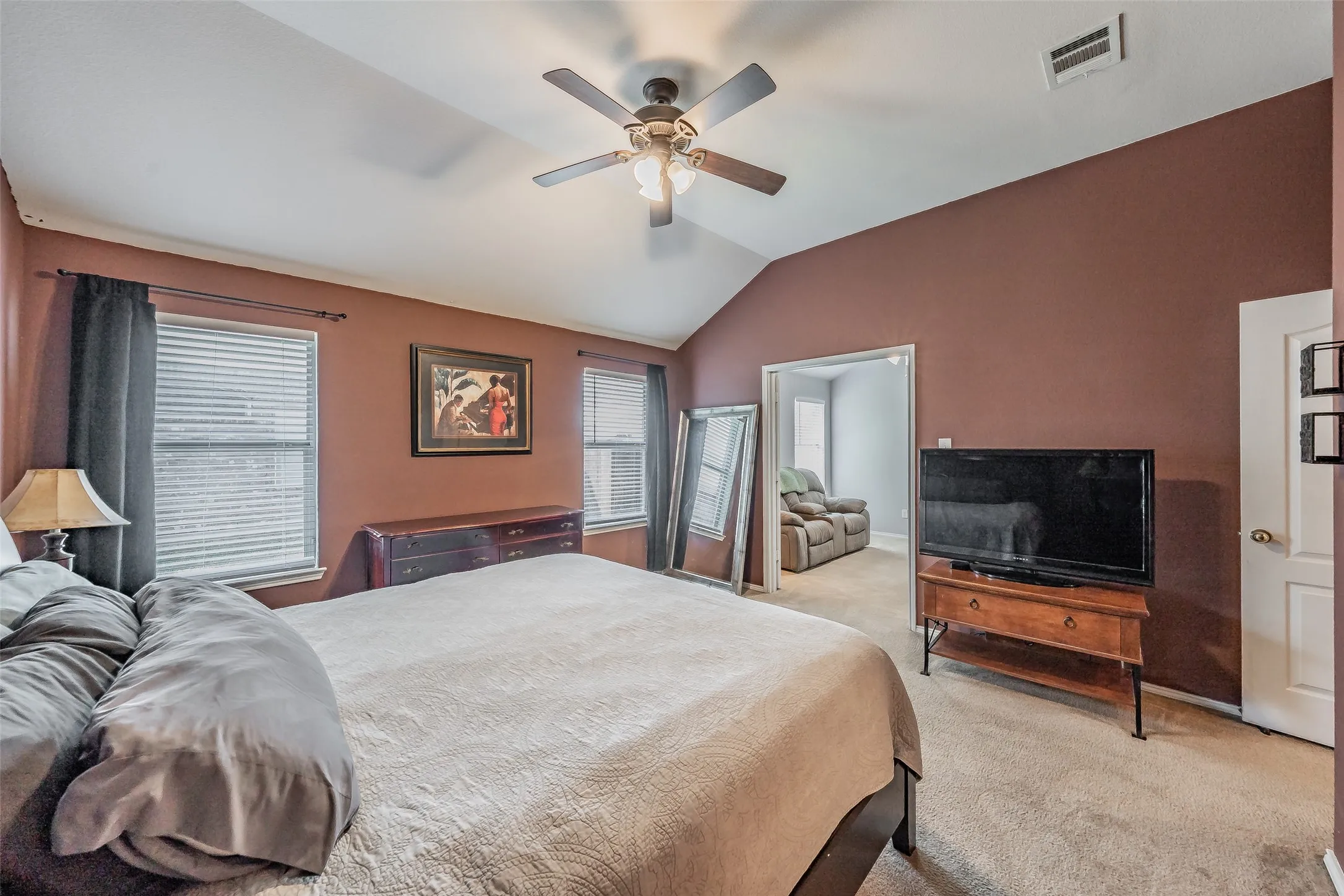 Single Family Residence For Sale in Tarrant County , 8532 Cactus Patch Way, Fort Worth, Texas 76131, 3 Bedroom, 2 Bathroom, 2 Garage spaces, 1,868 Sqft, built in 2006, mls#21394568, Real Estate Agent in Fort Worth, Homes For Sale in Tarrant county, Homes For Sale in Fort Worth, Realtor in Fort Worth Texas, Real Estate Brokerage Independent Realty Texas, Luminita Cordes Realtor