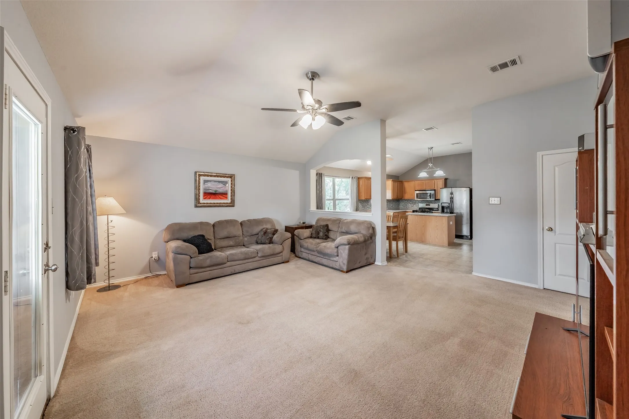 Single Family Residence For Sale in Tarrant County , 8532 Cactus Patch Way, Fort Worth, Texas 76131, 3 Bedroom, 2 Bathroom, 2 Garage spaces, 1,868 Sqft, built in 2006, mls#21394568, Real Estate Agent in Fort Worth, Homes For Sale in Tarrant county, Homes For Sale in Fort Worth, Realtor in Fort Worth Texas, Real Estate Brokerage Independent Realty Texas, Luminita Cordes Realtor