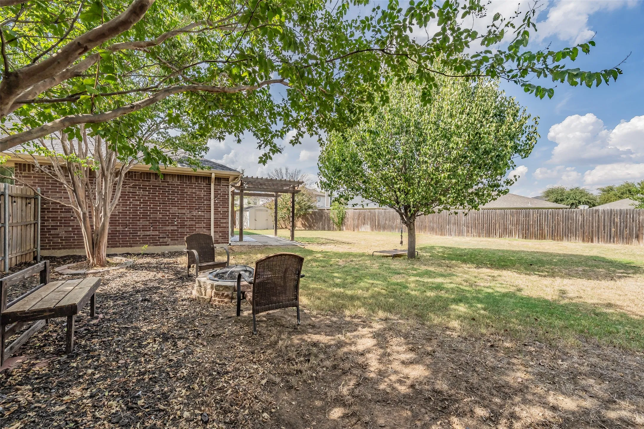 Single Family Residence For Sale in Tarrant County , 8532 Cactus Patch Way, Fort Worth, Texas 76131, 3 Bedroom, 2 Bathroom, 2 Garage spaces, 1,868 Sqft, built in 2006, mls#21394568, Real Estate Agent in Fort Worth, Homes For Sale in Tarrant county, Homes For Sale in Fort Worth, Realtor in Fort Worth Texas, Real Estate Brokerage Independent Realty Texas, Luminita Cordes Realtor