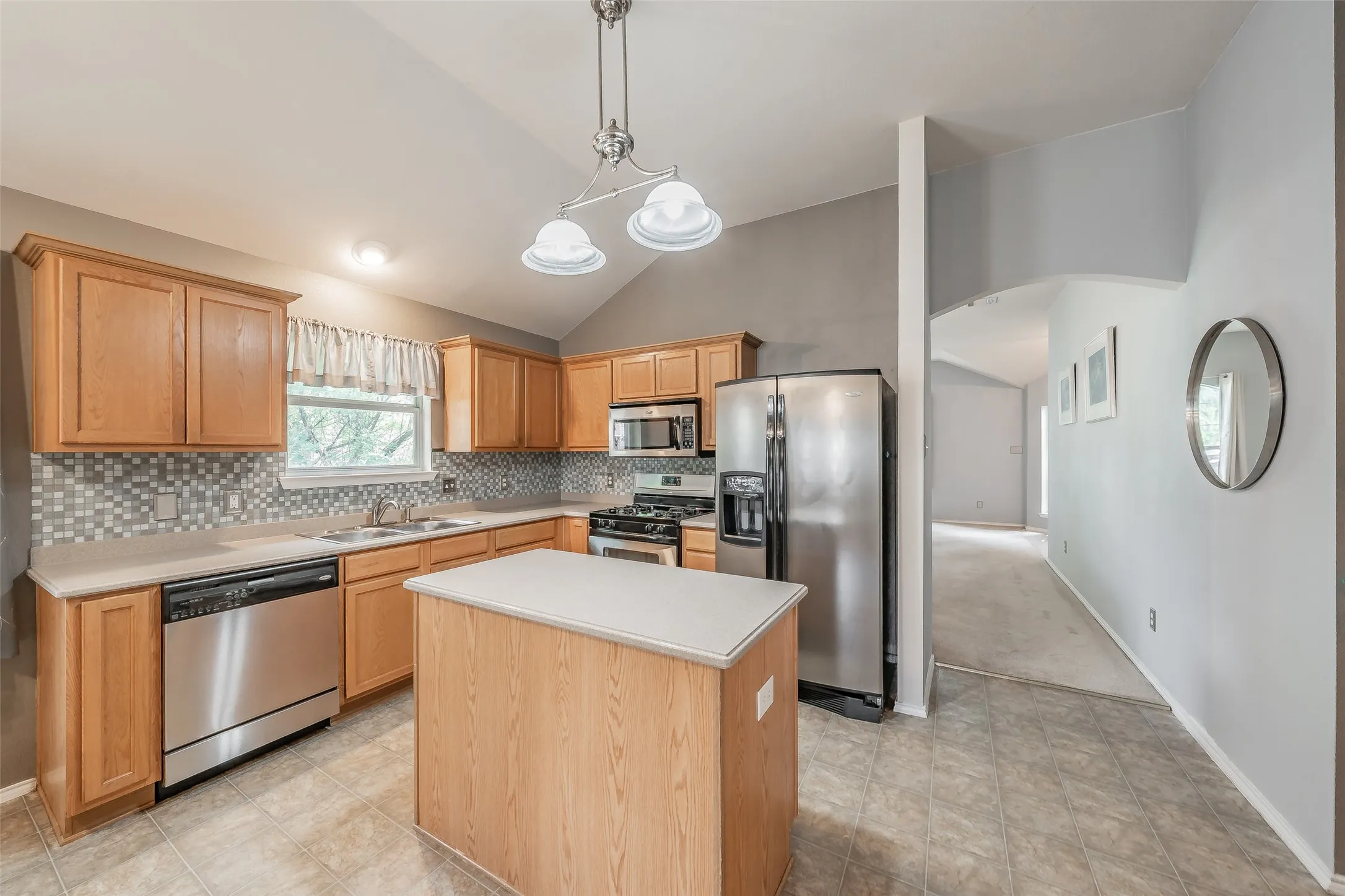 Single Family Residence For Sale in Tarrant County , 8532 Cactus Patch Way, Fort Worth, Texas 76131, 3 Bedroom, 2 Bathroom, 2 Garage spaces, 1,868 Sqft, built in 2006, mls#21394568, Real Estate Agent in Fort Worth, Homes For Sale in Tarrant county, Homes For Sale in Fort Worth, Realtor in Fort Worth Texas, Real Estate Brokerage Independent Realty Texas, Luminita Cordes Realtor