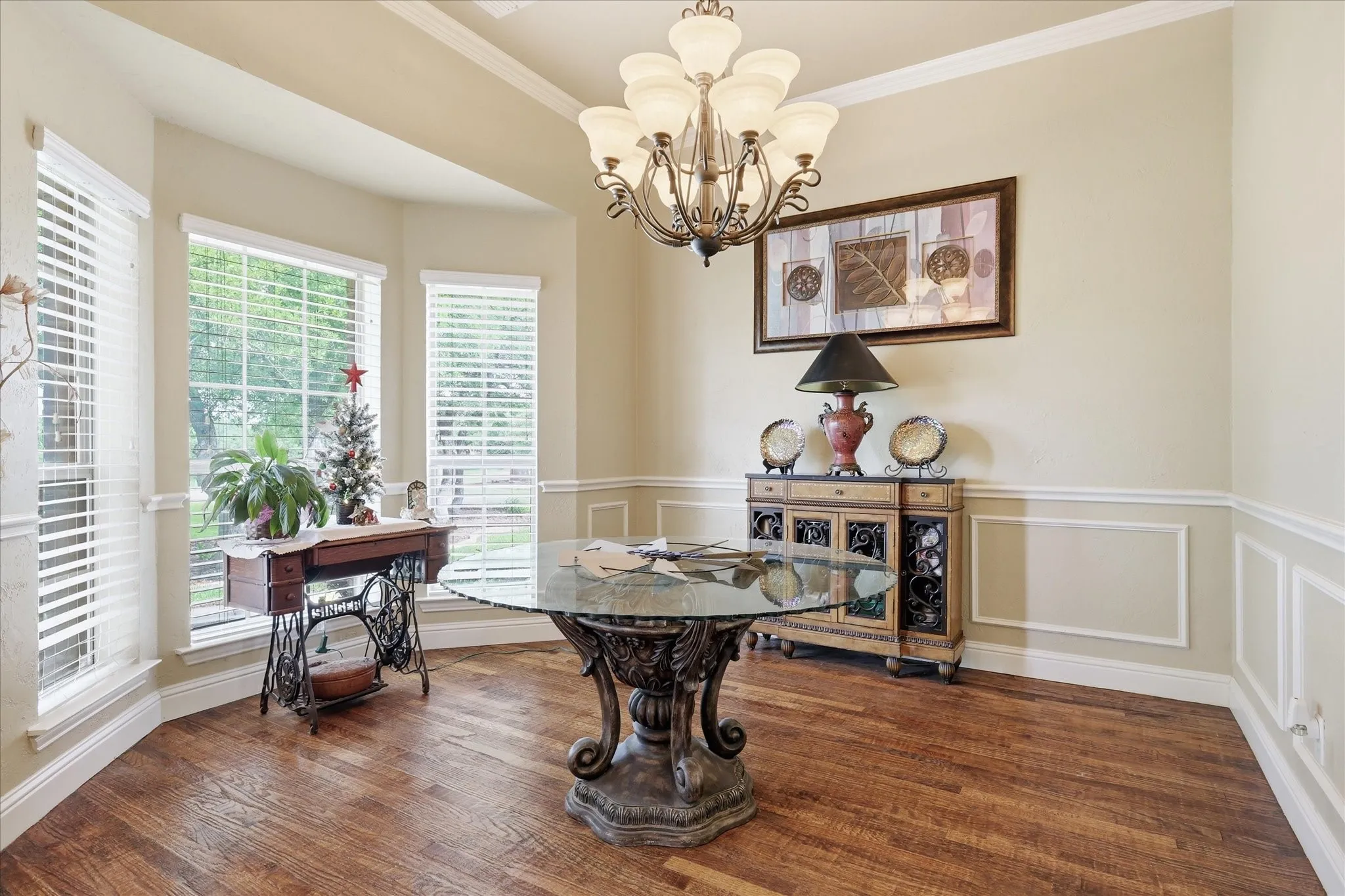 Single Family Residence For Sale in Parker County , 150 Blacktail Lane, Azle, Texas 76020, 4 Bedroom, 3 Bathroom, 6 Garage spaces, 3,089 Sqft, built in 2005, mls#21384039, Real Estate Agent in Azle, Homes For Sale in Parker county, Homes For Sale in Azle, Realtor in Azle Texas, Real Estate Brokerage Independent Realty Texas, Luminita Cordes Realtor