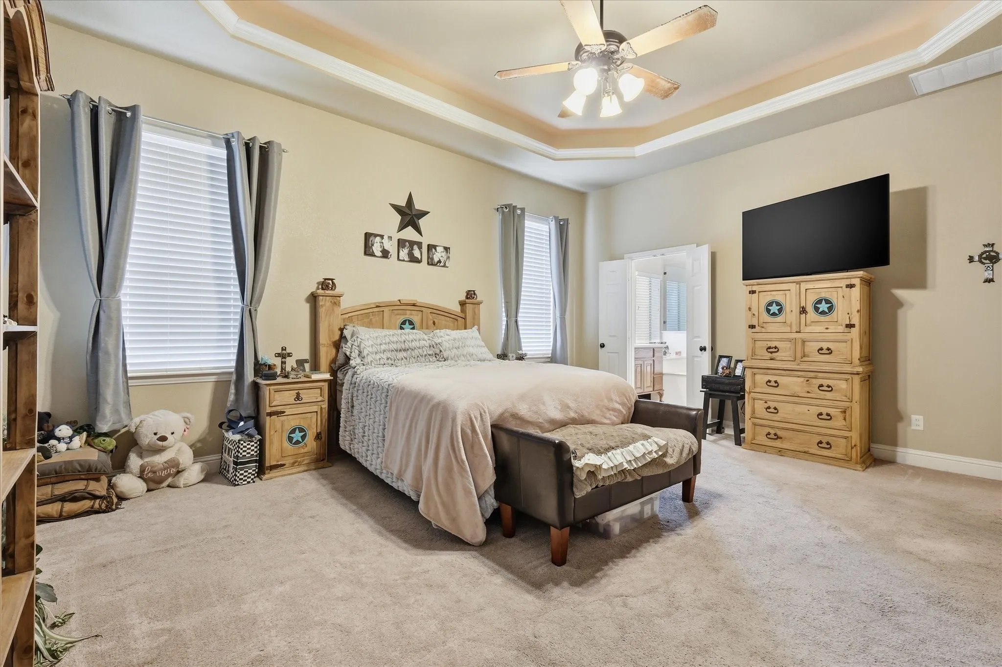 Single Family Residence For Sale in Parker County , 150 Blacktail Lane, Azle, Texas 76020, 4 Bedroom, 3 Bathroom, 6 Garage spaces, 3,089 Sqft, built in 2005, mls#21384039, Real Estate Agent in Azle, Homes For Sale in Parker county, Homes For Sale in Azle, Realtor in Azle Texas, Real Estate Brokerage Independent Realty Texas, Luminita Cordes Realtor
