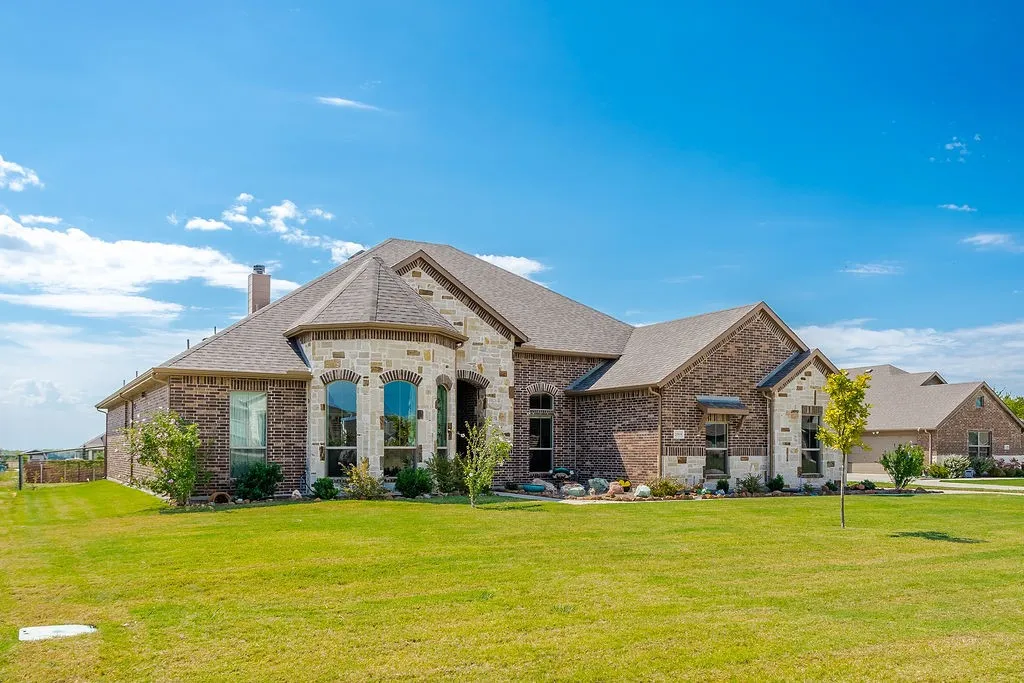 Single Family Residence For Sale in Collin County , 2069 Meadowbrook Lane, Josephine, Texas 75173, 4 Bedroom, 3 Bathroom, 3 Garage spaces, 2,823 Sqft, built in 2023, mls#21392474, Real Estate Agent in Josephine, Homes For Sale in Collin county, Homes For Sale in Josephine, Realtor in Josephine Texas, Real Estate Brokerage Independent Realty Texas, Luminita Cordes Realtor