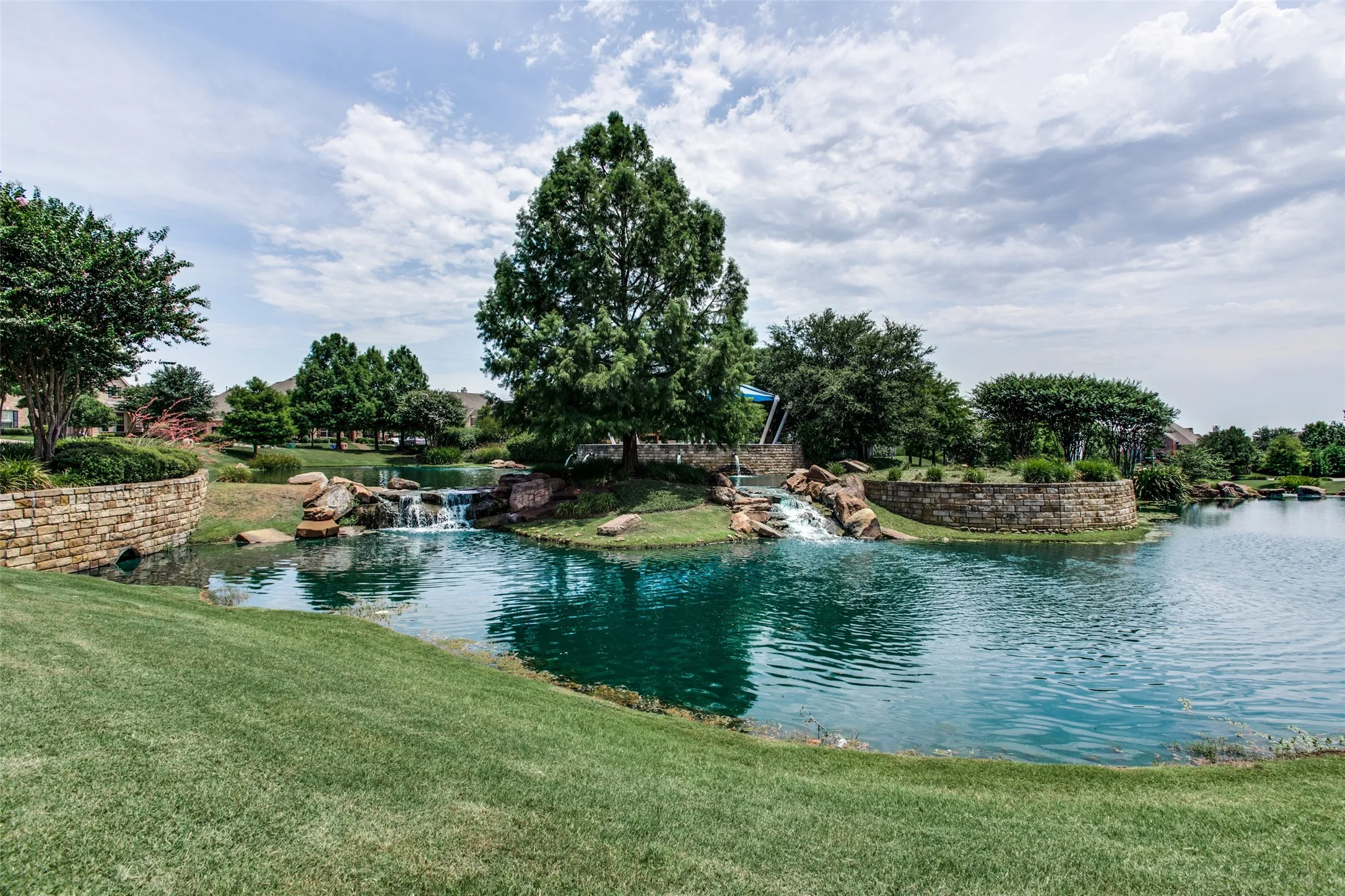 Single Family Residence For Sale in Collin County , 821 Echo Drive, Prosper, Texas 75078, 4 Bedroom, 5 Bathroom, 3 Garage spaces, 4,079 Sqft, built in 2006, mls#21393182, Real Estate Agent in Prosper, Homes For Sale in Collin county, Homes For Sale in Prosper, Realtor in Prosper Texas, Real Estate Brokerage Independent Realty Texas, Luminita Cordes Realtor
