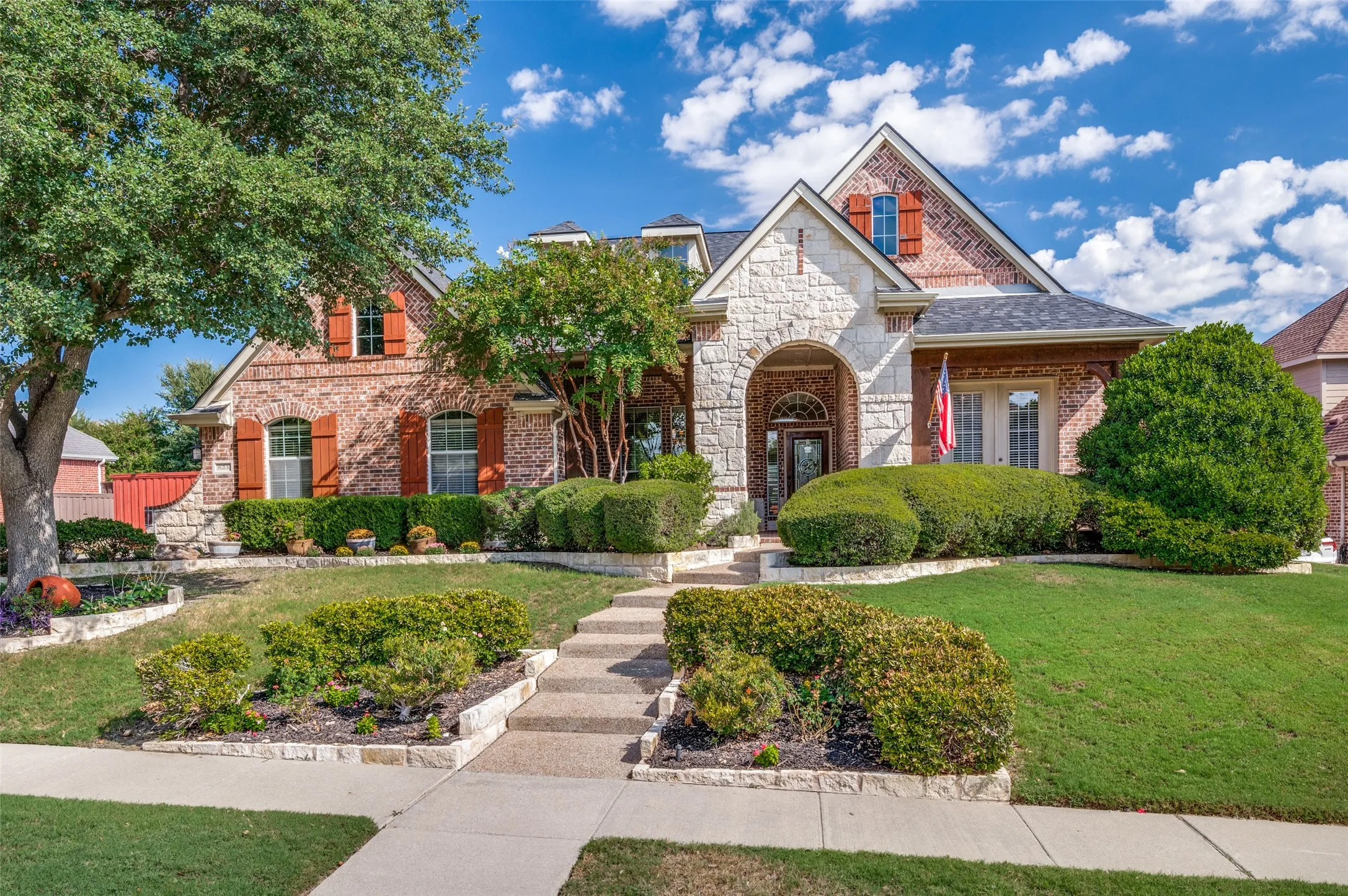 Single Family Residence For Sale in Collin County , 821 Echo Drive, Prosper, Texas 75078, 4 Bedroom, 5 Bathroom, 3 Garage spaces, 4,079 Sqft, built in 2006, mls#21393182, Real Estate Agent in Prosper, Homes For Sale in Collin county, Homes For Sale in Prosper, Realtor in Prosper Texas, Real Estate Brokerage Independent Realty Texas, Luminita Cordes Realtor