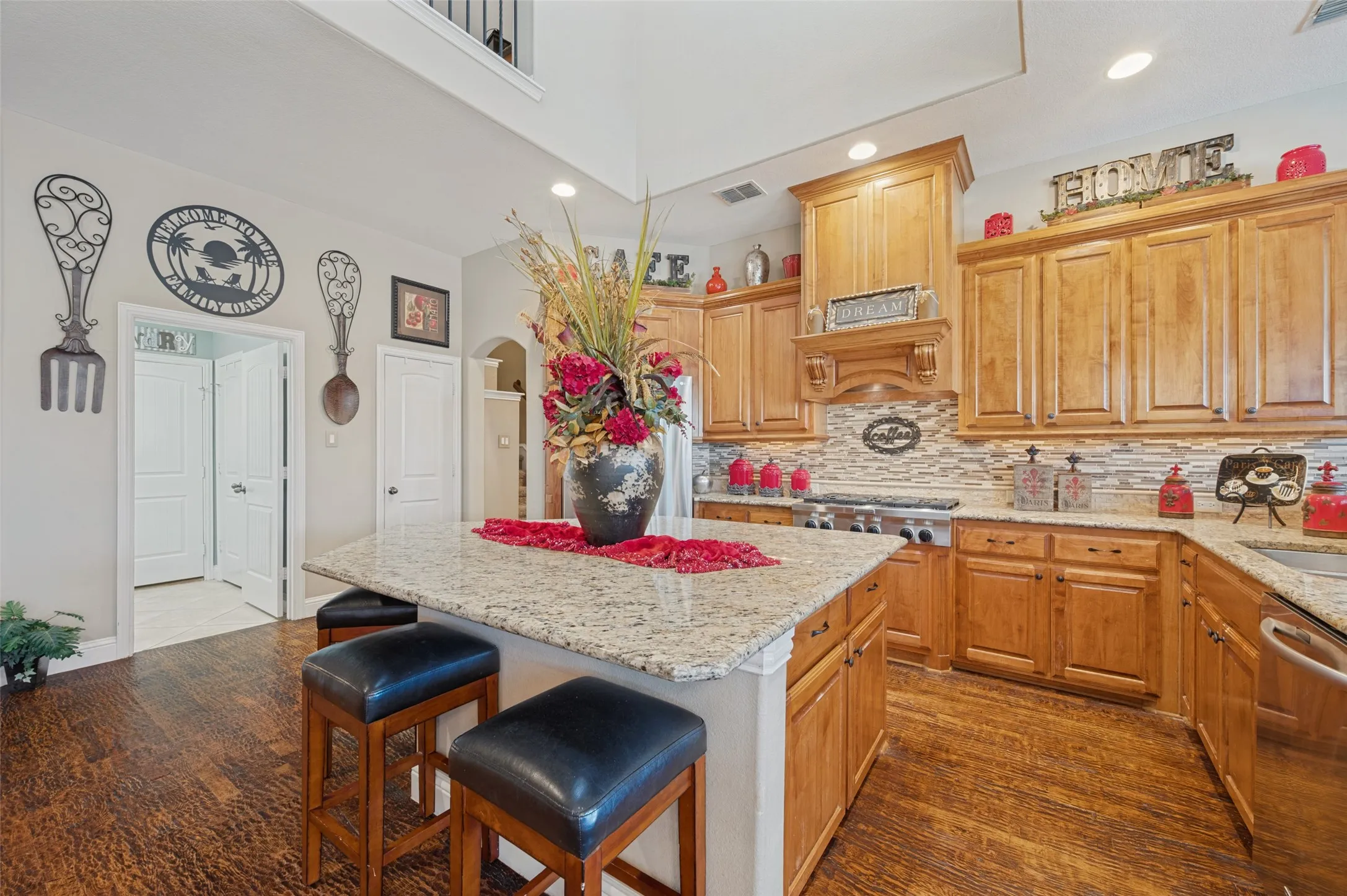 Single Family Residence For Sale in Collin County , 821 Echo Drive, Prosper, Texas 75078, 4 Bedroom, 5 Bathroom, 3 Garage spaces, 4,079 Sqft, built in 2006, mls#21393182, Real Estate Agent in Prosper, Homes For Sale in Collin county, Homes For Sale in Prosper, Realtor in Prosper Texas, Real Estate Brokerage Independent Realty Texas, Luminita Cordes Realtor