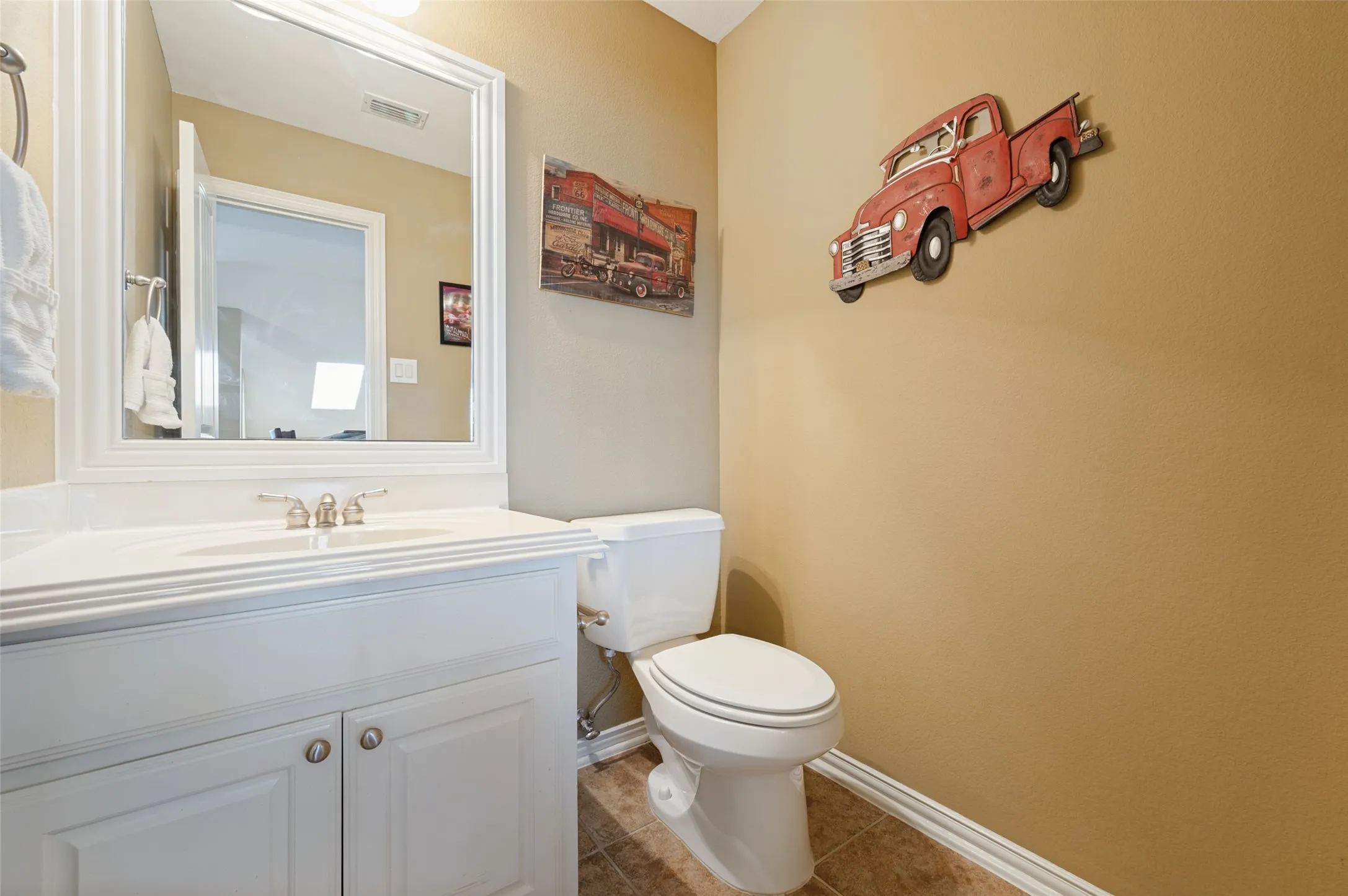 Single Family Residence For Sale in Collin County , 821 Echo Drive, Prosper, Texas 75078, 4 Bedroom, 5 Bathroom, 3 Garage spaces, 4,079 Sqft, built in 2006, mls#21393182, Real Estate Agent in Prosper, Homes For Sale in Collin county, Homes For Sale in Prosper, Realtor in Prosper Texas, Real Estate Brokerage Independent Realty Texas, Luminita Cordes Realtor