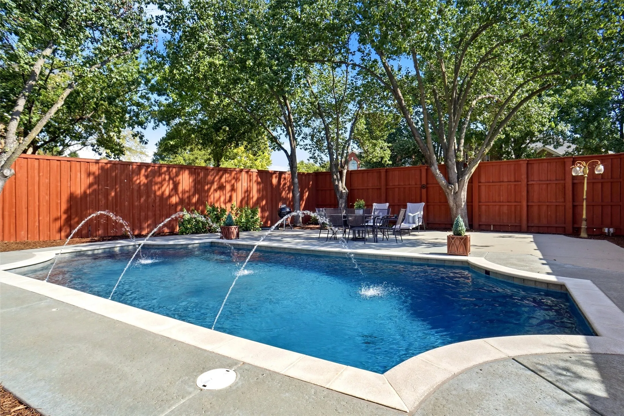 Single Family Residence For Sale in Dallas County , 852 Aberdeen Court, Coppell, Texas 75019, 4 Bedroom, 3 Bathroom, 2 Garage spaces, 2,228 Sqft, built in 1990, mls#21394001, Real Estate Agent in Coppell, Homes For Sale in Dallas county, Homes For Sale in Coppell, Realtor in Coppell Texas, Real Estate Brokerage Independent Realty Texas, Luminita Cordes Realtor