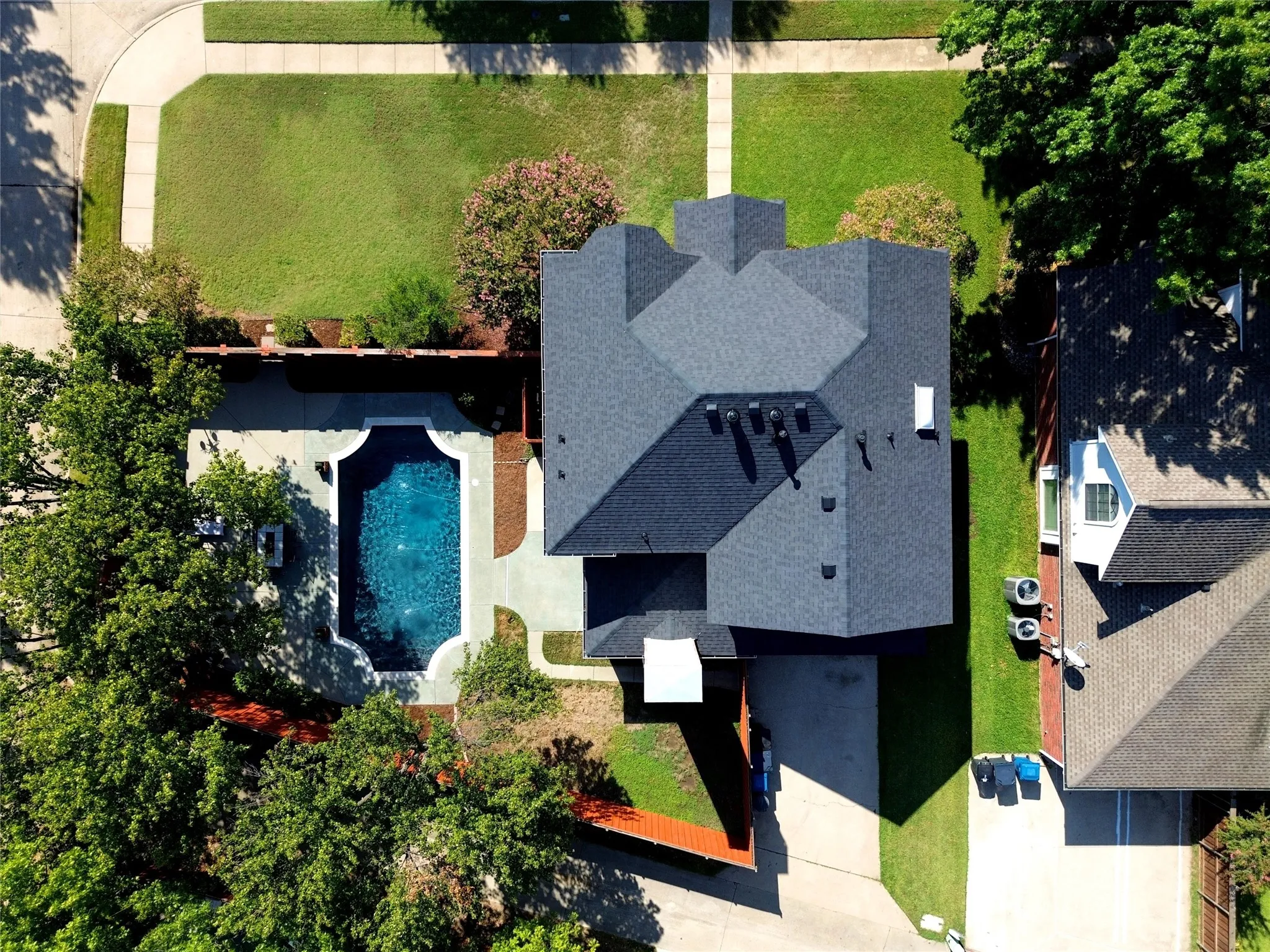 Single Family Residence For Sale in Dallas County , 852 Aberdeen Court, Coppell, Texas 75019, 4 Bedroom, 3 Bathroom, 2 Garage spaces, 2,228 Sqft, built in 1990, mls#21394001, Real Estate Agent in Coppell, Homes For Sale in Dallas county, Homes For Sale in Coppell, Realtor in Coppell Texas, Real Estate Brokerage Independent Realty Texas, Luminita Cordes Realtor