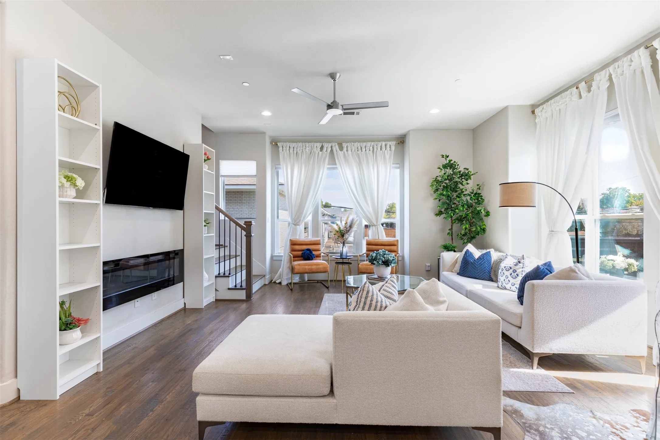 Gorgeous living space