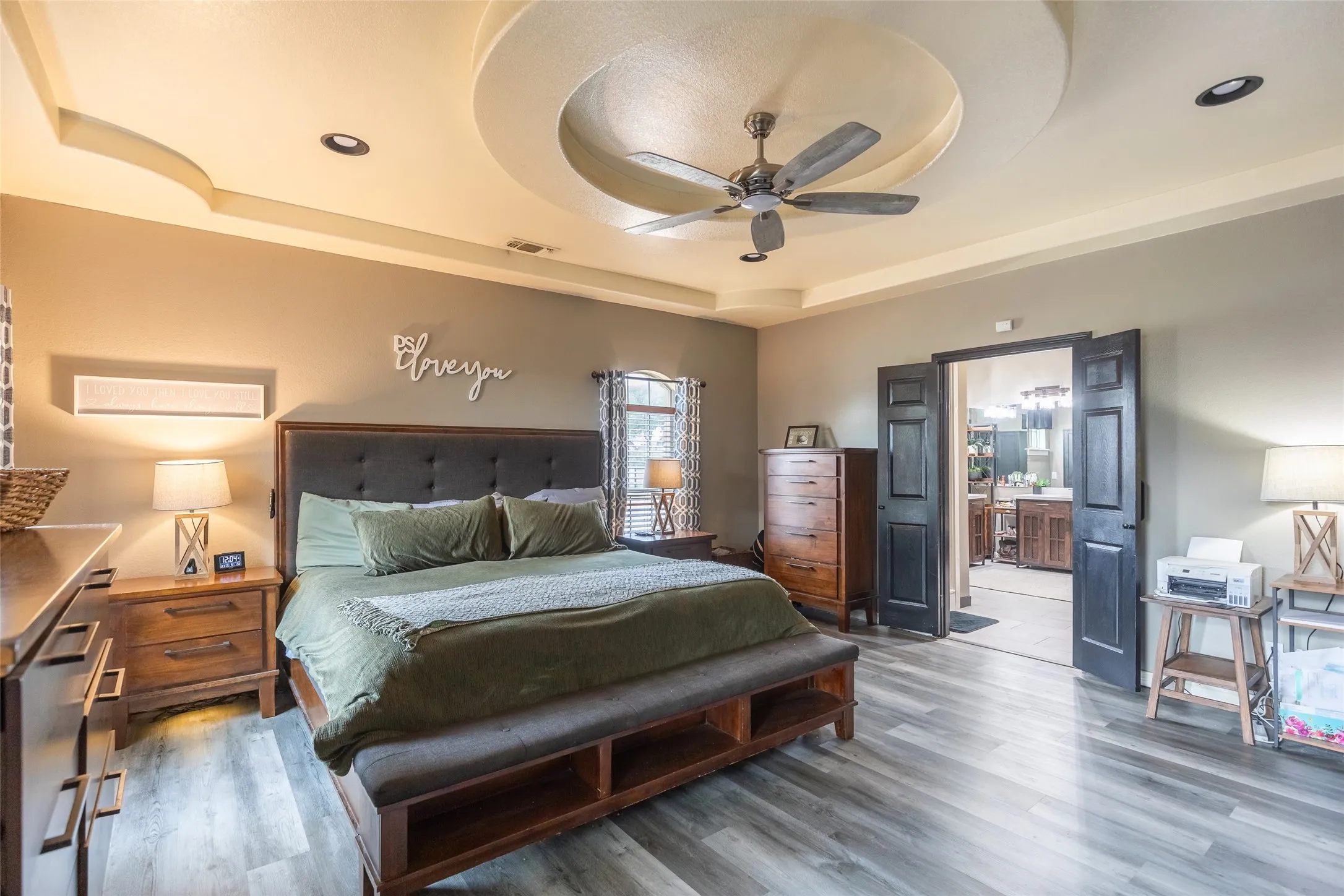 Single Family Residence For Sale in Taylor County , 2010 Westminster Drive, Abilene, Texas 79602, 4 Bedroom, 4 Bathroom, 2 Garage spaces, 3,382 Sqft, built in 2006, mls#21394621, Real Estate Agent in Abilene, Homes For Sale in Taylor county, Homes For Sale in Abilene, Realtor in Abilene Texas, Real Estate Brokerage Independent Realty Texas, Luminita Cordes Realtor