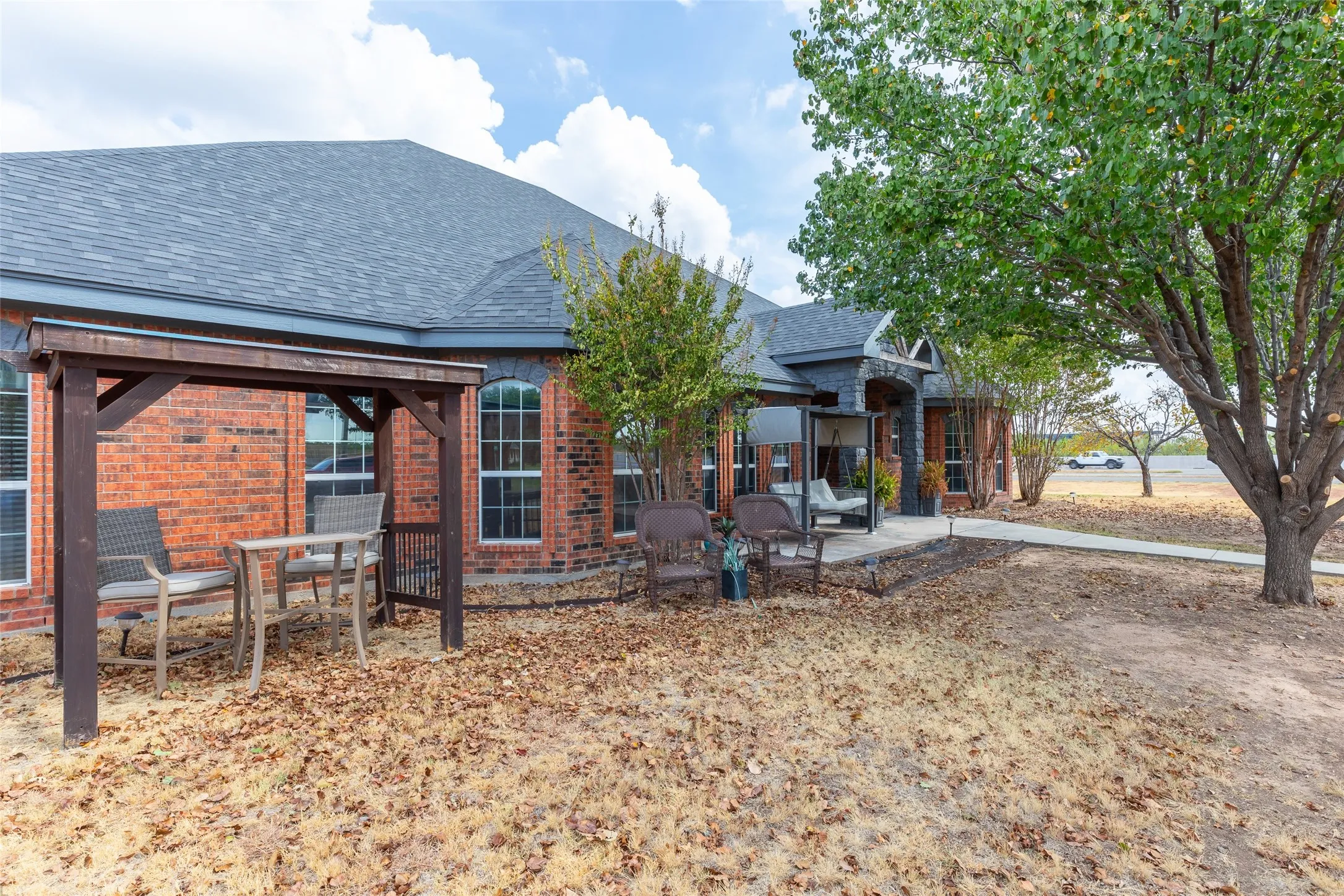 Single Family Residence For Sale in Taylor County , 2010 Westminster Drive, Abilene, Texas 79602, 4 Bedroom, 4 Bathroom, 2 Garage spaces, 3,382 Sqft, built in 2006, mls#21394621, Real Estate Agent in Abilene, Homes For Sale in Taylor county, Homes For Sale in Abilene, Realtor in Abilene Texas, Real Estate Brokerage Independent Realty Texas, Luminita Cordes Realtor