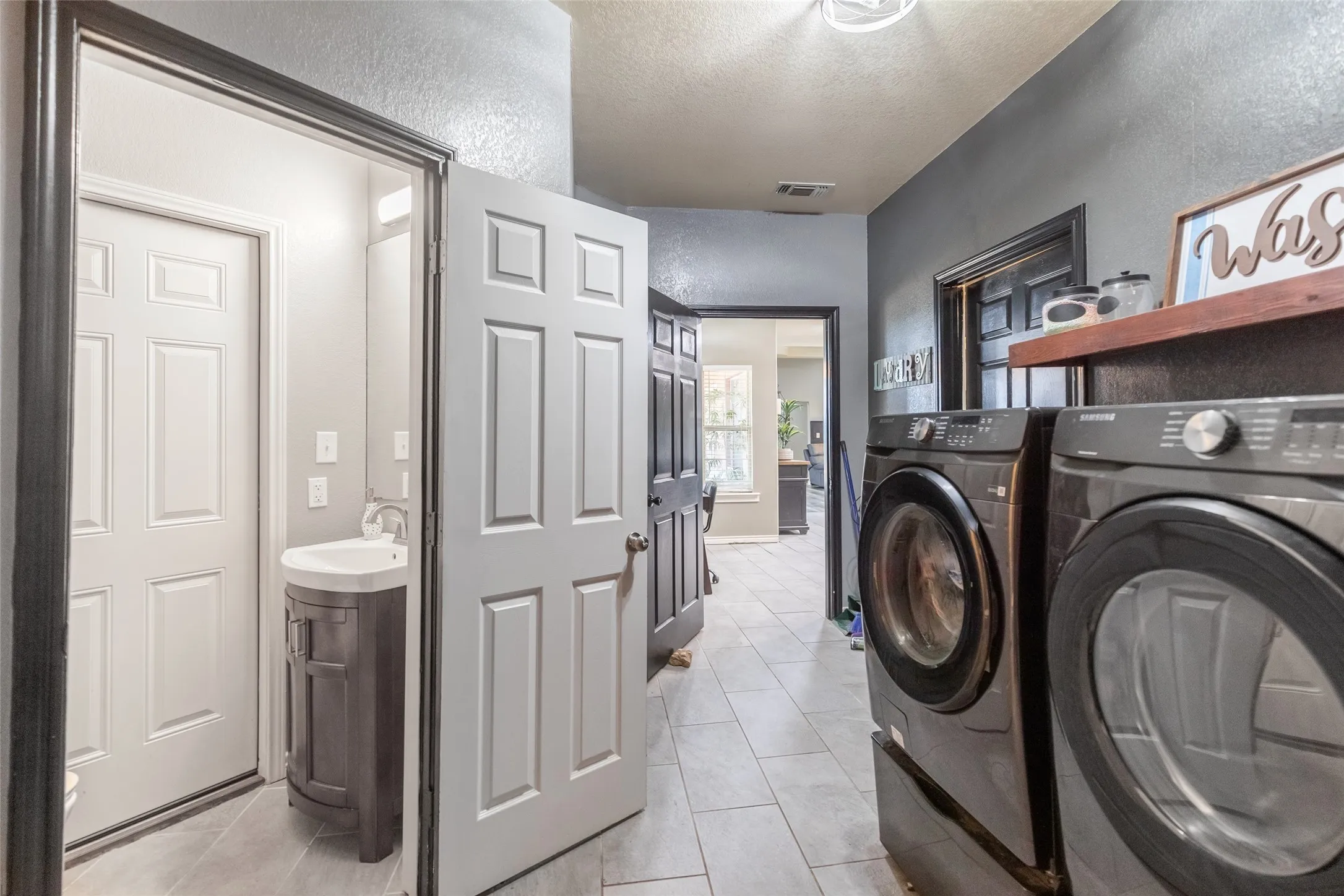 Washer and Dryer Convey