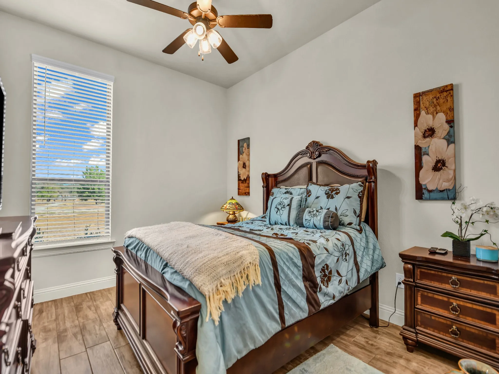 Single Family Residence For Sale in Hood County , 3601 Farm Land Court, Granbury, Texas 76048, 4 Bedroom, 3 Bathroom, 3 Garage spaces, 2,632 Sqft, built in 2021, mls#21394630, Real Estate Agent in Granbury, Homes For Sale in Hood county, Homes For Sale in Granbury, Realtor in Granbury Texas, Real Estate Brokerage Independent Realty Texas, Luminita Cordes Realtor