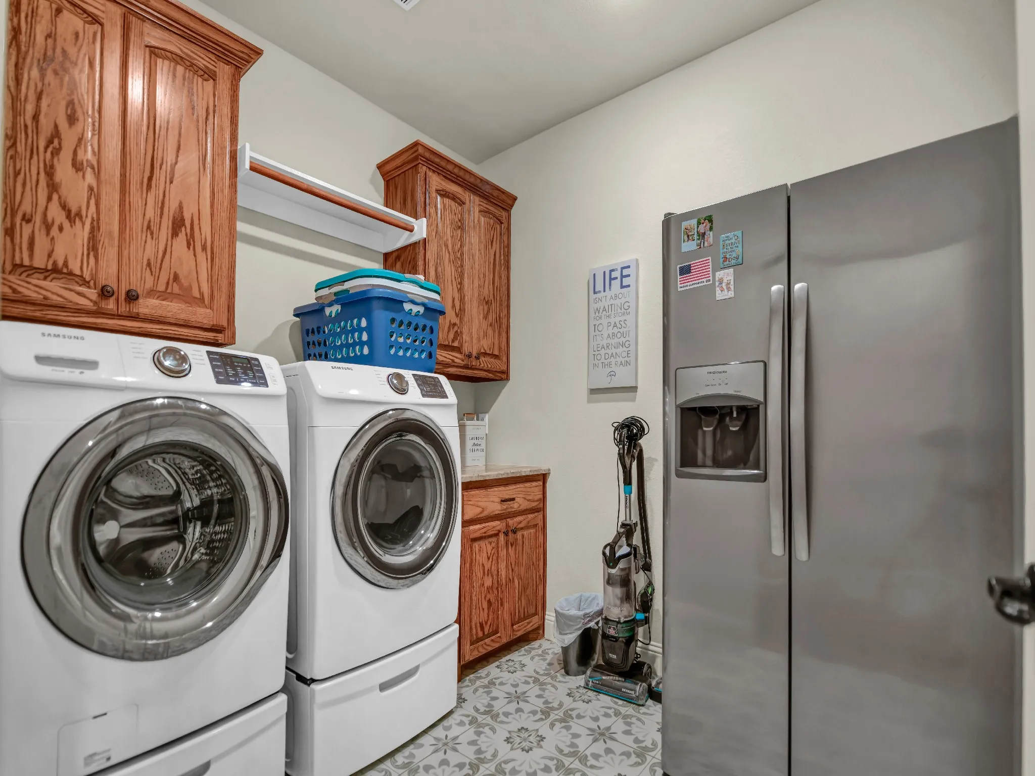 Single Family Residence For Sale in Hood County , 3601 Farm Land Court, Granbury, Texas 76048, 4 Bedroom, 3 Bathroom, 3 Garage spaces, 2,632 Sqft, built in 2021, mls#21394630, Real Estate Agent in Granbury, Homes For Sale in Hood county, Homes For Sale in Granbury, Realtor in Granbury Texas, Real Estate Brokerage Independent Realty Texas, Luminita Cordes Realtor
