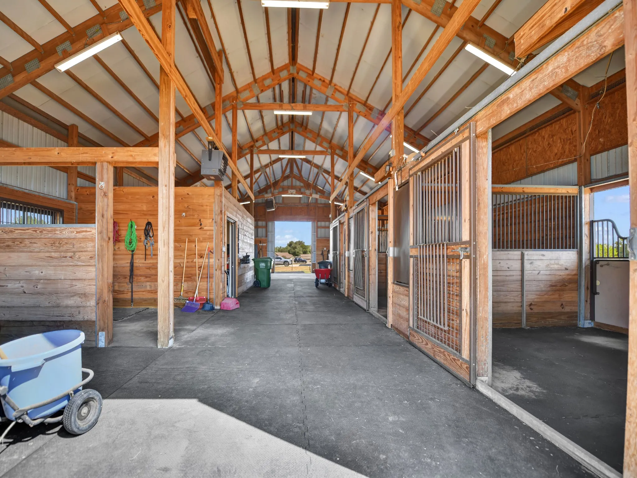 Single Family Residence For Sale in Hood County , 3601 Farm Land Court, Granbury, Texas 76048, 4 Bedroom, 3 Bathroom, 3 Garage spaces, 2,632 Sqft, built in 2021, mls#21394630, Real Estate Agent in Granbury, Homes For Sale in Hood county, Homes For Sale in Granbury, Realtor in Granbury Texas, Real Estate Brokerage Independent Realty Texas, Luminita Cordes Realtor