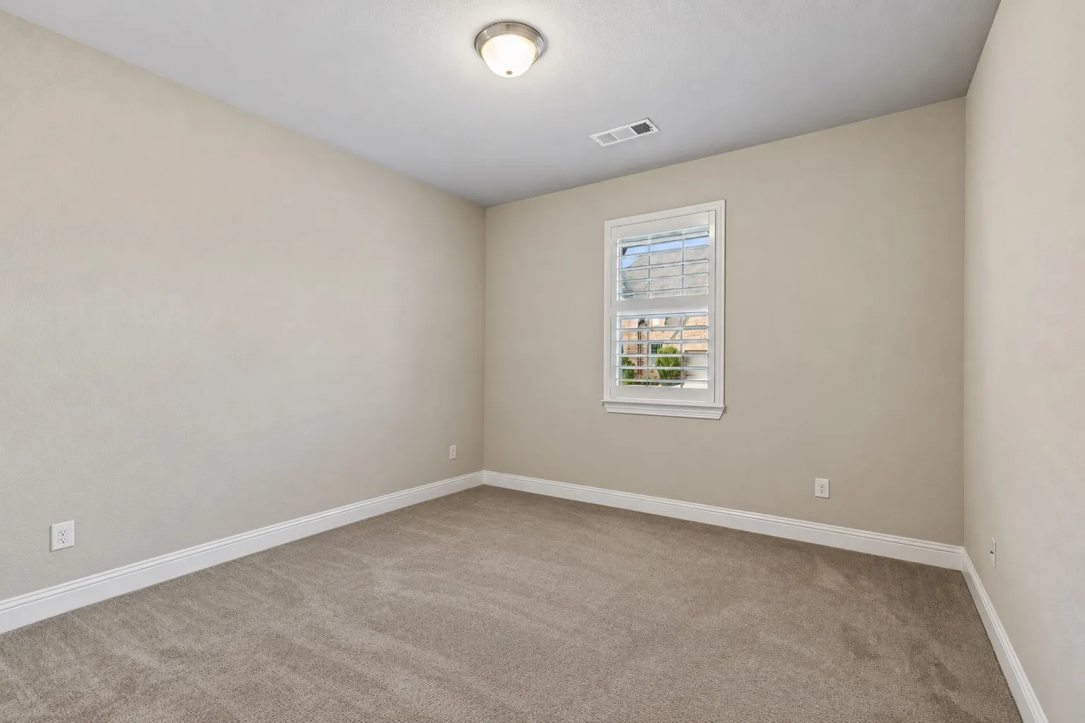 Dedicated First Floor Guest Room