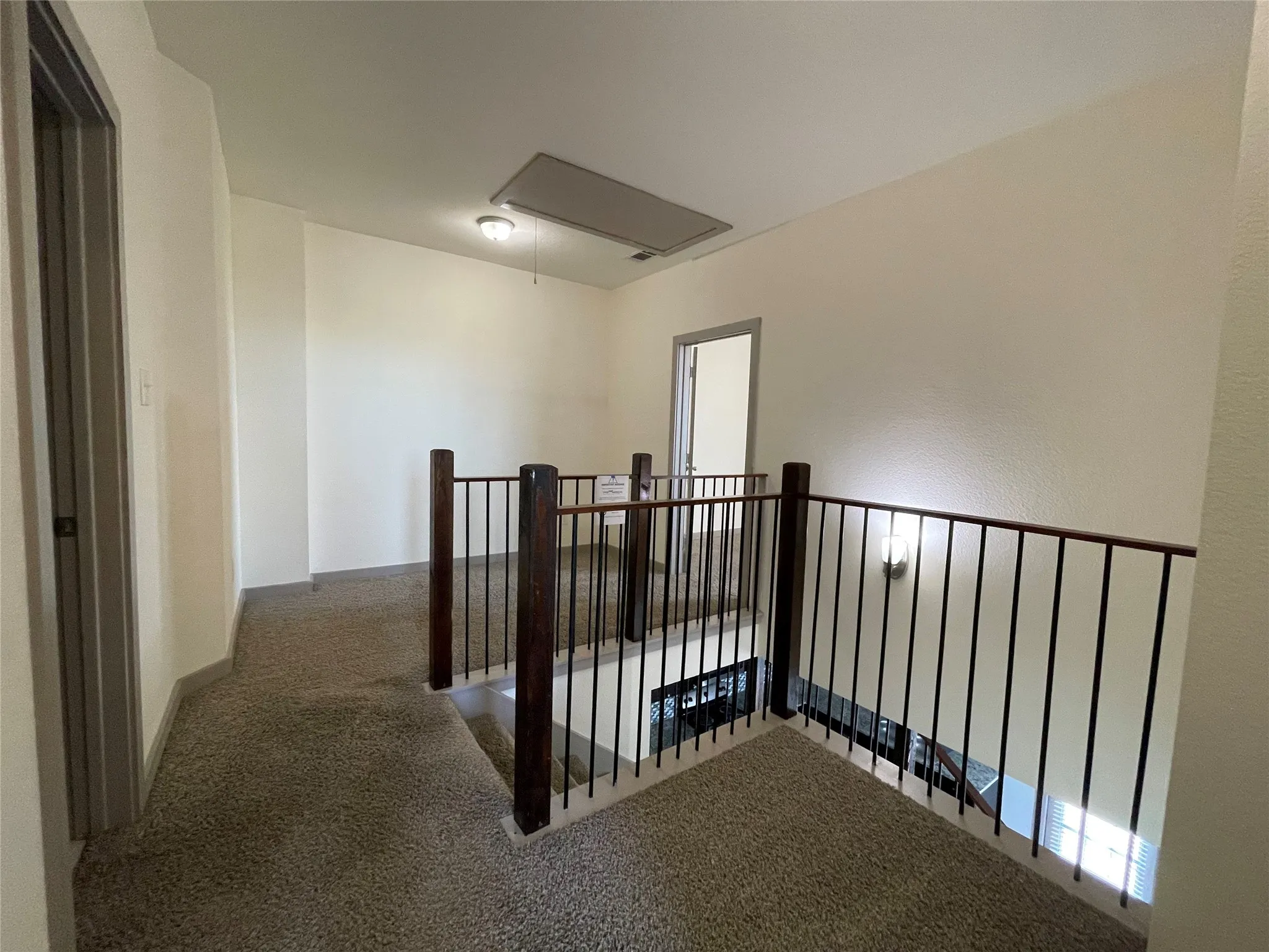 Townhouse For Rent in Tarrant County , 3629 Valley Vista Drive 707, Hurst, Texas 76053, 3 Bedroom, 2 Bathroom, Garage spaces, 1,520 Sqft, built in 2013, mls#21391653, Real Estate Agent in Hurst, Homes For Rent in Tarrant county, Homes For Rent in Hurst, Realtor in Hurst Texas, Real Estate Brokerage Independent Realty Texas, Luminita Cordes Realtor