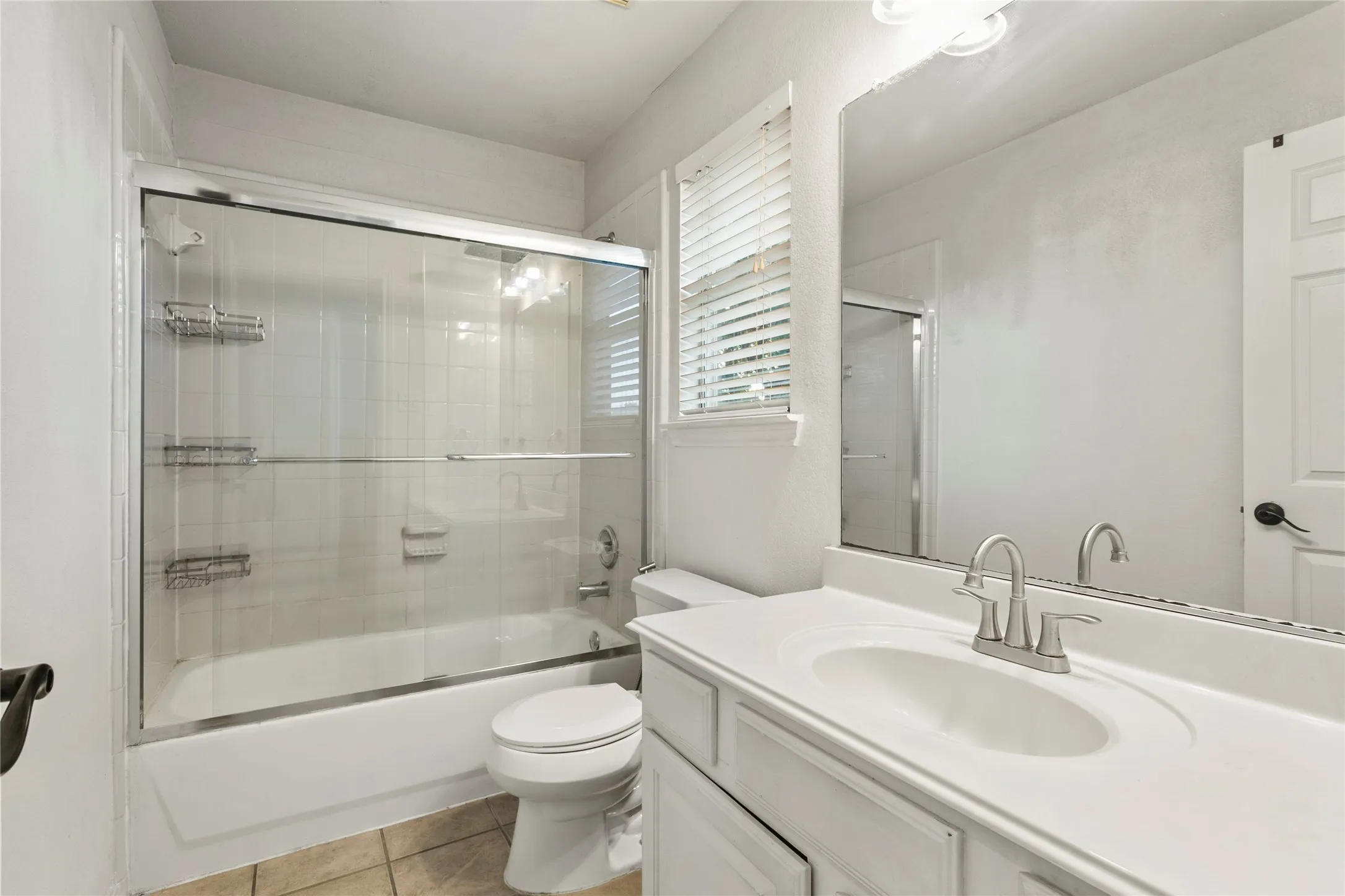 Single Family Residence For Sale in Collin County , 3925 Gardenia Lane, Mc Kinney, Texas 75070, 4 Bedroom, 3 Bathroom, 2 Garage spaces, 2,601 Sqft, built in 2001, mls#21381000, Real Estate Agent in Mc Kinney, Homes For Sale in Collin county, Homes For Sale in Mc Kinney, Realtor in Mc Kinney Texas, Real Estate Brokerage Independent Realty Texas, Luminita Cordes Realtor