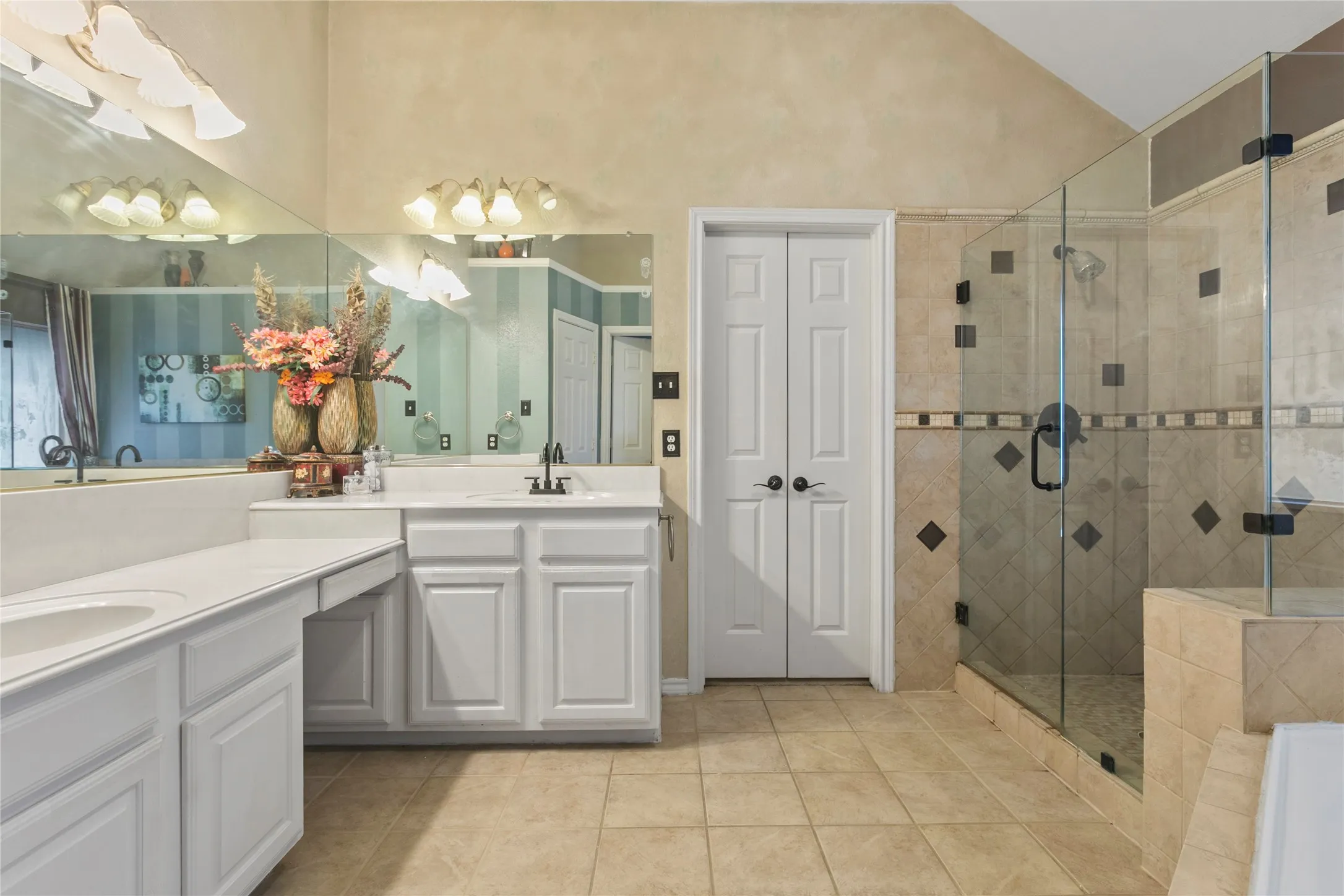 Single Family Residence For Sale in Collin County , 3925 Gardenia Lane, Mc Kinney, Texas 75070, 4 Bedroom, 3 Bathroom, 2 Garage spaces, 2,601 Sqft, built in 2001, mls#21381000, Real Estate Agent in Mc Kinney, Homes For Sale in Collin county, Homes For Sale in Mc Kinney, Realtor in Mc Kinney Texas, Real Estate Brokerage Independent Realty Texas, Luminita Cordes Realtor