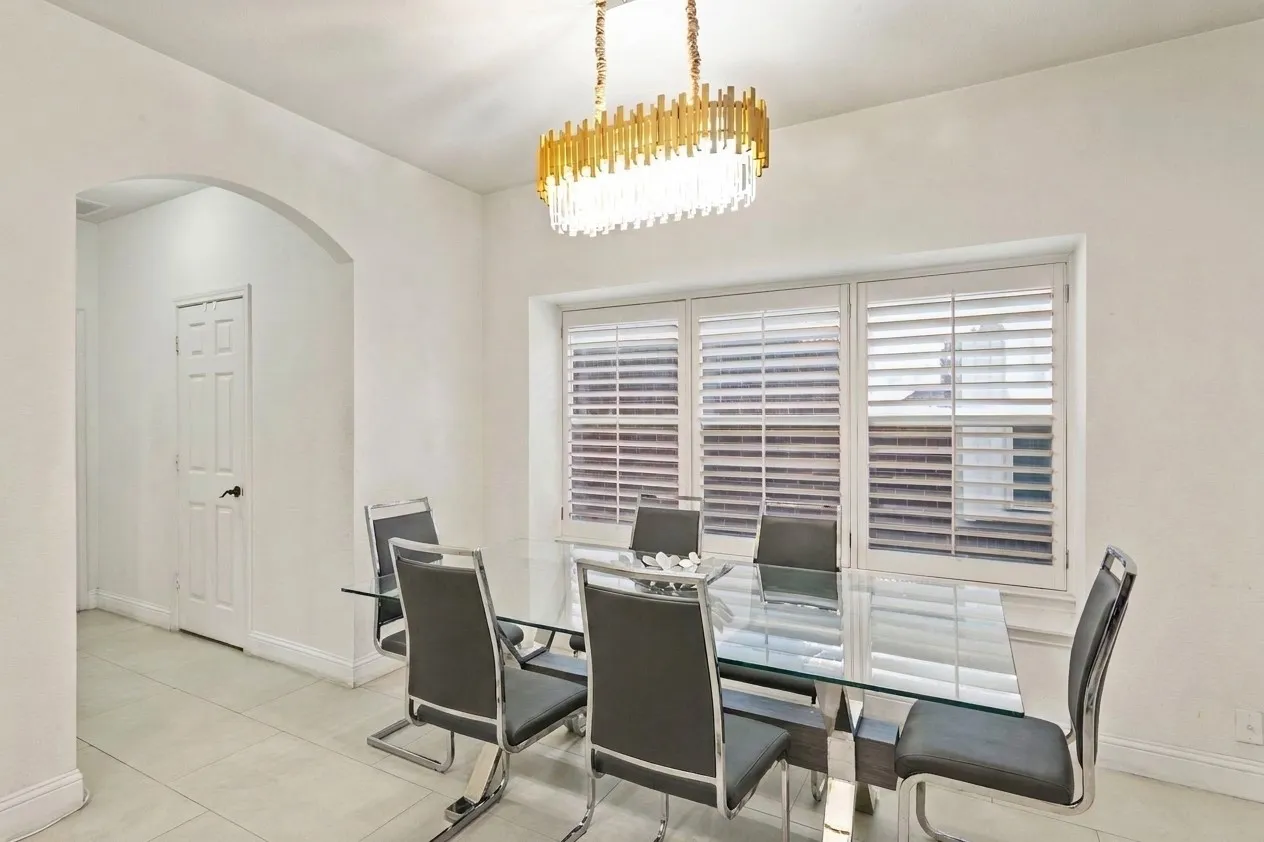 Single Family Residence For Sale in Collin County , 3925 Gardenia Lane, Mc Kinney, Texas 75070, 4 Bedroom, 3 Bathroom, 2 Garage spaces, 2,601 Sqft, built in 2001, mls#21381000, Real Estate Agent in Mc Kinney, Homes For Sale in Collin county, Homes For Sale in Mc Kinney, Realtor in Mc Kinney Texas, Real Estate Brokerage Independent Realty Texas, Luminita Cordes Realtor