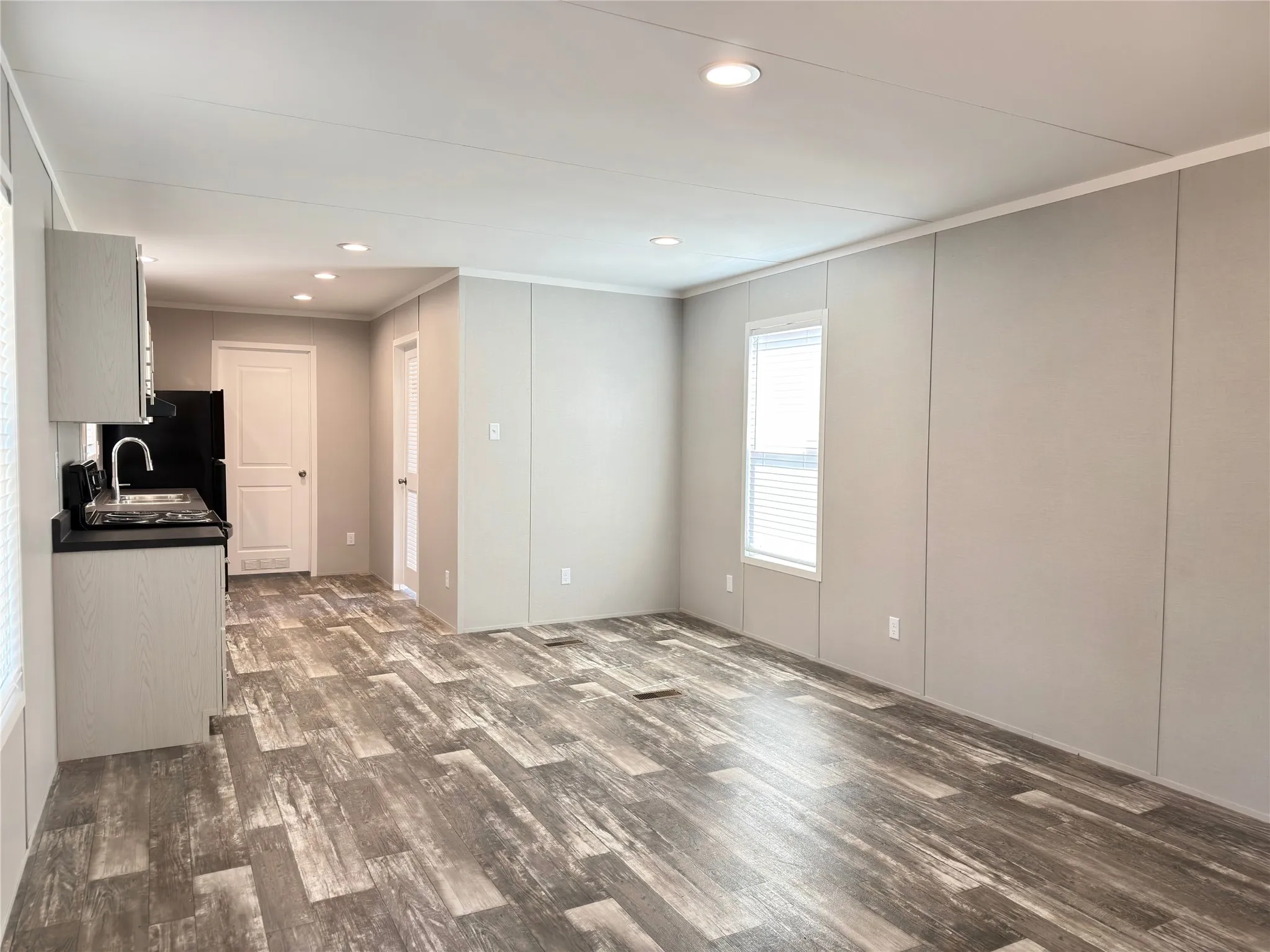 Manufactured Home For Sale in Bosque County , 114 County Road 1423, Morgan, Texas 76671, 3 Bedroom, 2 Bathroom, Garage spaces, 880 Sqft, built in 2026, mls#21390941, Real Estate Agent in Morgan, Homes For Sale in Bosque county, Homes For Sale in Morgan, Realtor in Morgan Texas, Real Estate Brokerage Independent Realty Texas, Luminita Cordes Realtor