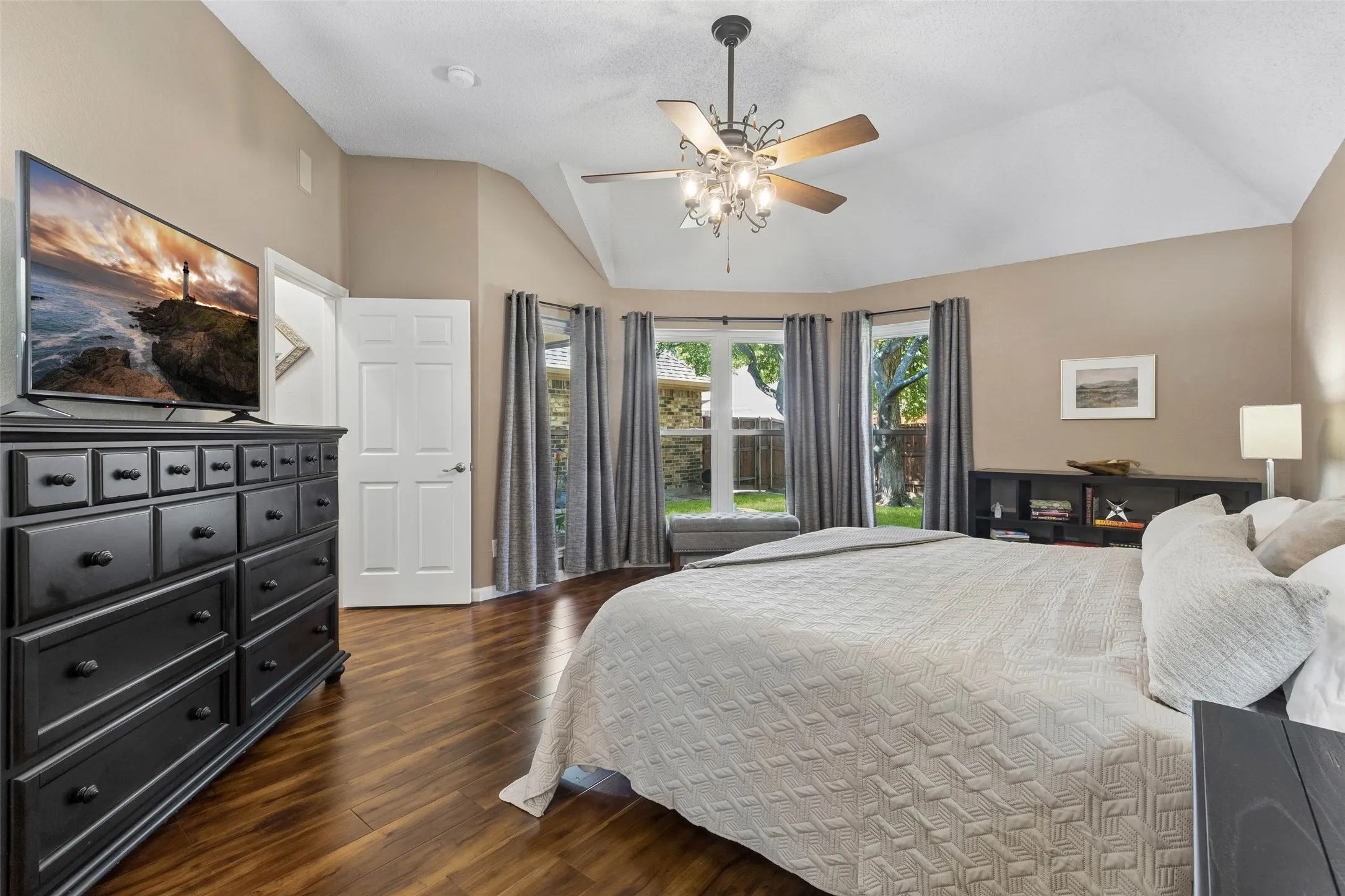Single Family Residence For Sale in Collin County , 106 Tiburon Court, Allen, Texas 75013, 4 Bedroom, 2 Bathroom, 2 Garage spaces, 2,182 Sqft, built in 1994, mls#21386340, Real Estate Agent in Allen, Homes For Sale in Collin county, Homes For Sale in Allen, Realtor in Allen Texas, Real Estate Brokerage Independent Realty Texas, Luminita Cordes Realtor