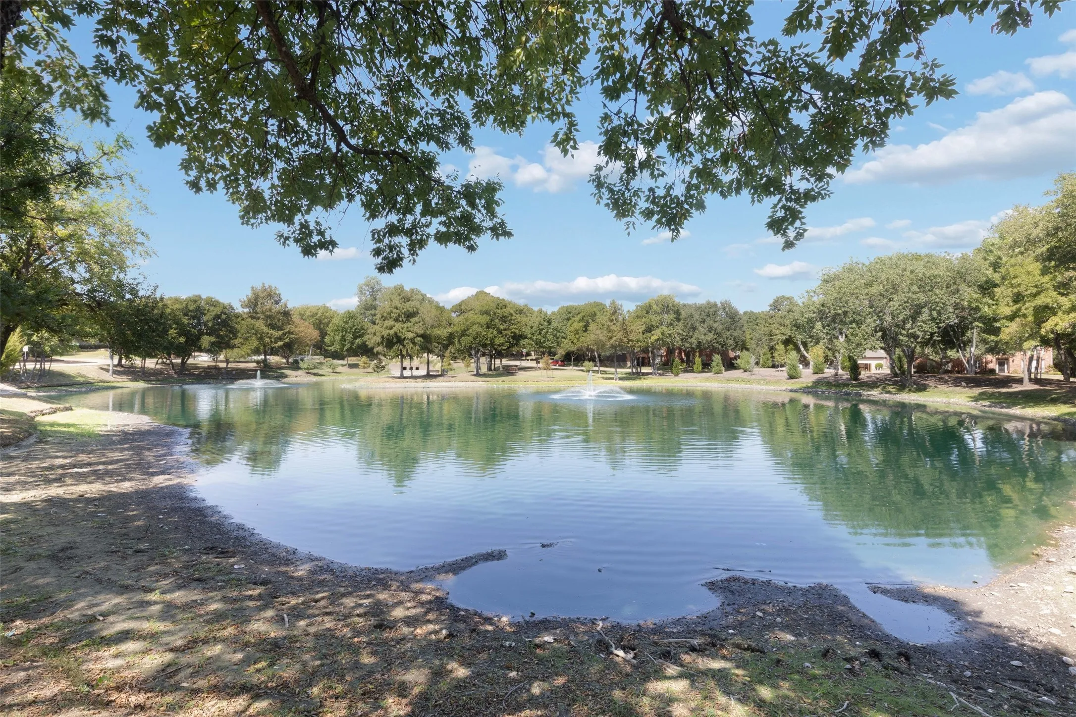 Single Family Residence For Sale in Collin County , 106 Tiburon Court, Allen, Texas 75013, 4 Bedroom, 2 Bathroom, 2 Garage spaces, 2,182 Sqft, built in 1994, mls#21386340, Real Estate Agent in Allen, Homes For Sale in Collin county, Homes For Sale in Allen, Realtor in Allen Texas, Real Estate Brokerage Independent Realty Texas, Luminita Cordes Realtor