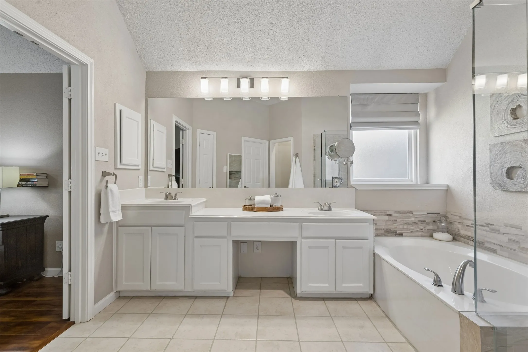 Single Family Residence For Sale in Collin County , 106 Tiburon Court, Allen, Texas 75013, 4 Bedroom, 2 Bathroom, 2 Garage spaces, 2,182 Sqft, built in 1994, mls#21386340, Real Estate Agent in Allen, Homes For Sale in Collin county, Homes For Sale in Allen, Realtor in Allen Texas, Real Estate Brokerage Independent Realty Texas, Luminita Cordes Realtor