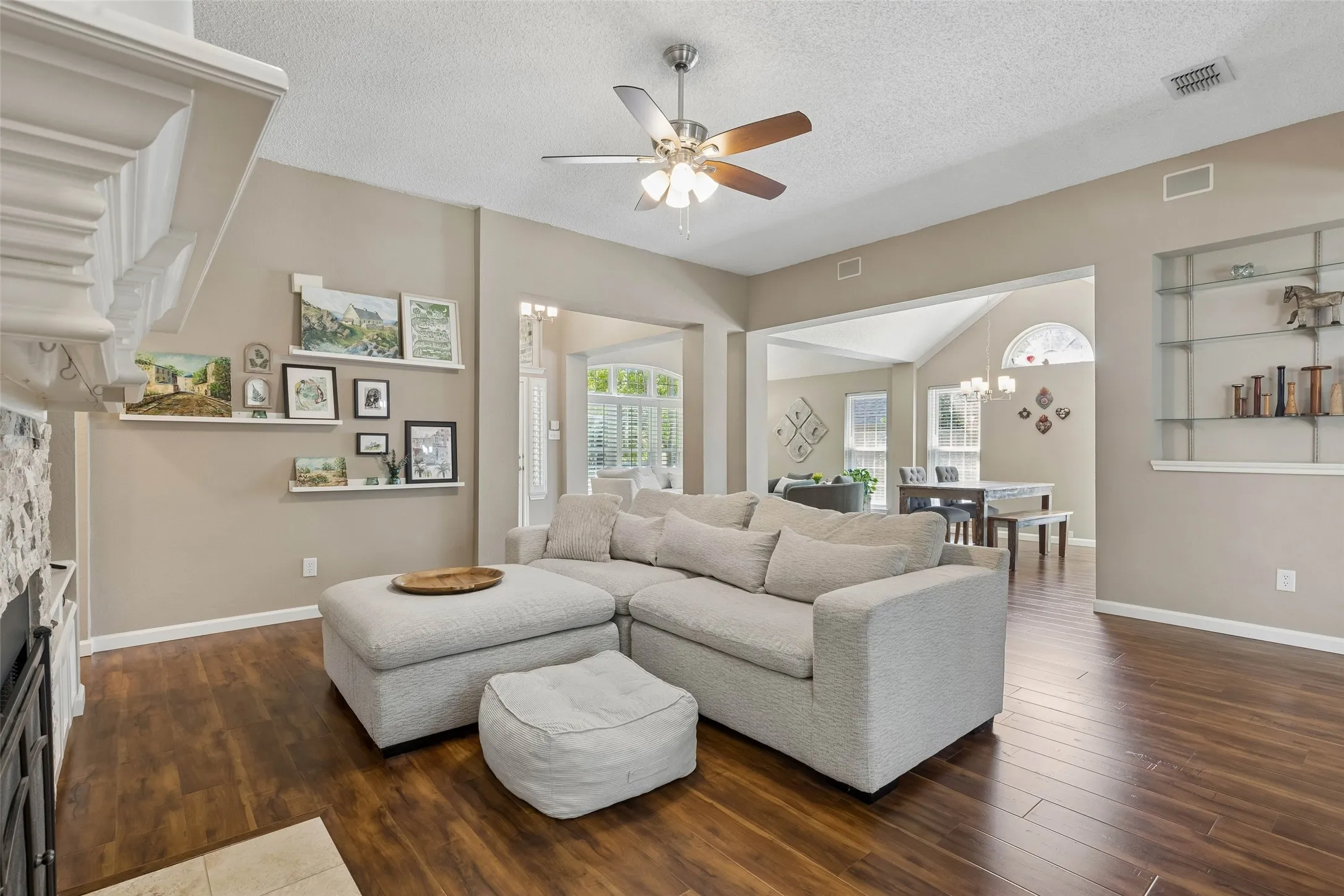 Single Family Residence For Sale in Collin County , 106 Tiburon Court, Allen, Texas 75013, 4 Bedroom, 2 Bathroom, 2 Garage spaces, 2,182 Sqft, built in 1994, mls#21386340, Real Estate Agent in Allen, Homes For Sale in Collin county, Homes For Sale in Allen, Realtor in Allen Texas, Real Estate Brokerage Independent Realty Texas, Luminita Cordes Realtor