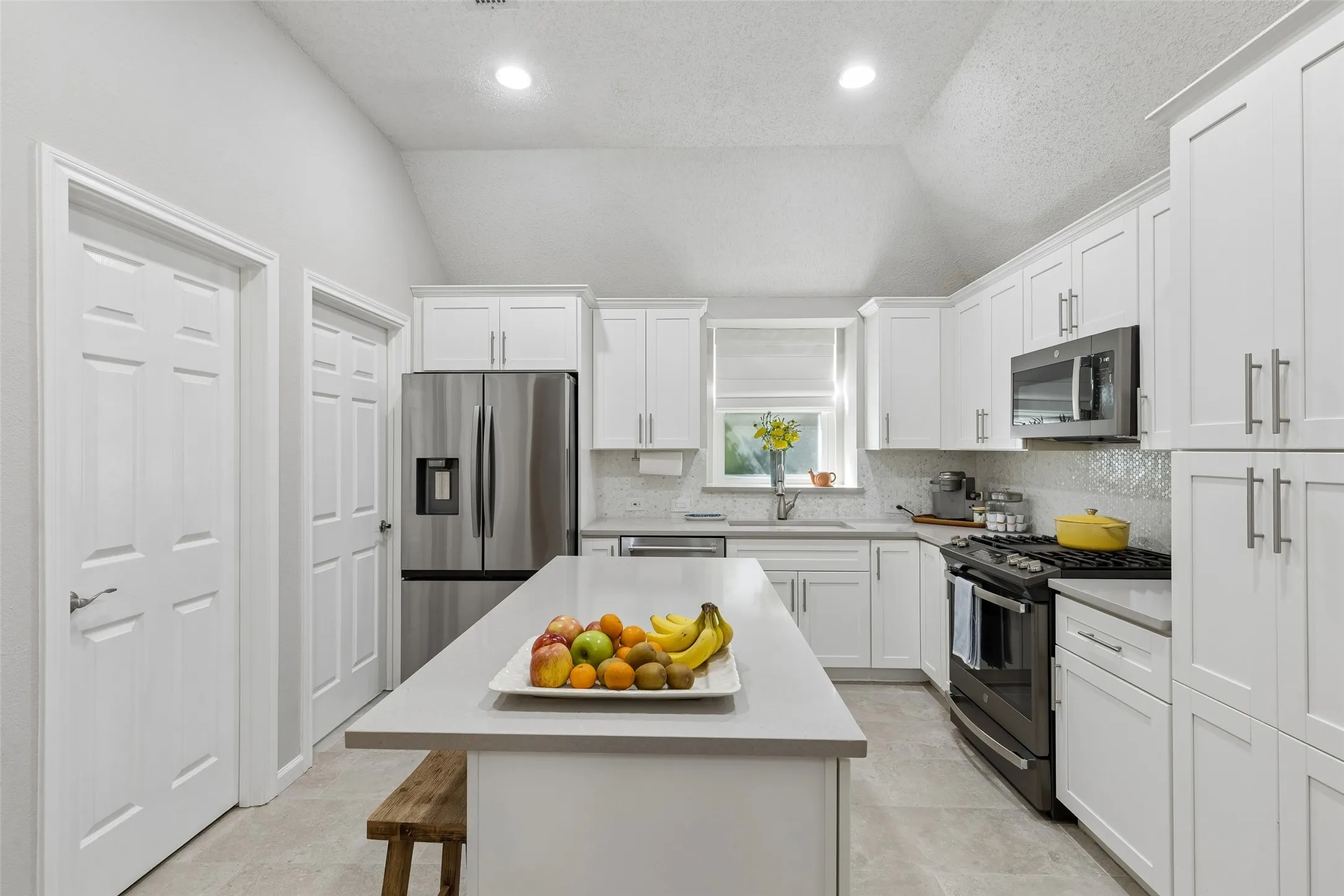 Single Family Residence For Sale in Collin County , 106 Tiburon Court, Allen, Texas 75013, 4 Bedroom, 2 Bathroom, 2 Garage spaces, 2,182 Sqft, built in 1994, mls#21386340, Real Estate Agent in Allen, Homes For Sale in Collin county, Homes For Sale in Allen, Realtor in Allen Texas, Real Estate Brokerage Independent Realty Texas, Luminita Cordes Realtor
