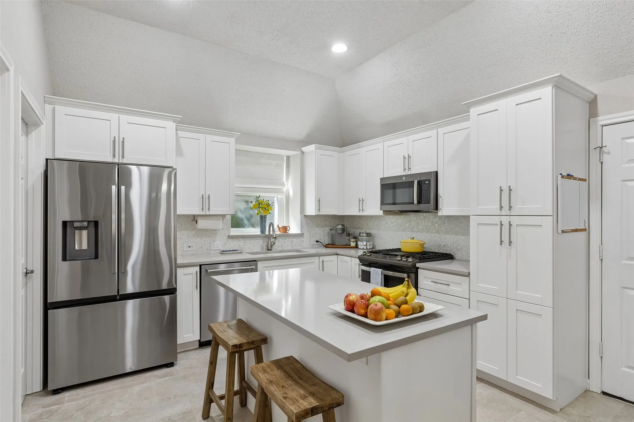 Single Family Residence For Sale in Collin County , 106 Tiburon Court, Allen, Texas 75013, 4 Bedroom, 2 Bathroom, 2 Garage spaces, 2,182 Sqft, built in 1994, mls#21386340, Real Estate Agent in Allen, Homes For Sale in Collin county, Homes For Sale in Allen, Realtor in Allen Texas, Real Estate Brokerage Independent Realty Texas, Luminita Cordes Realtor