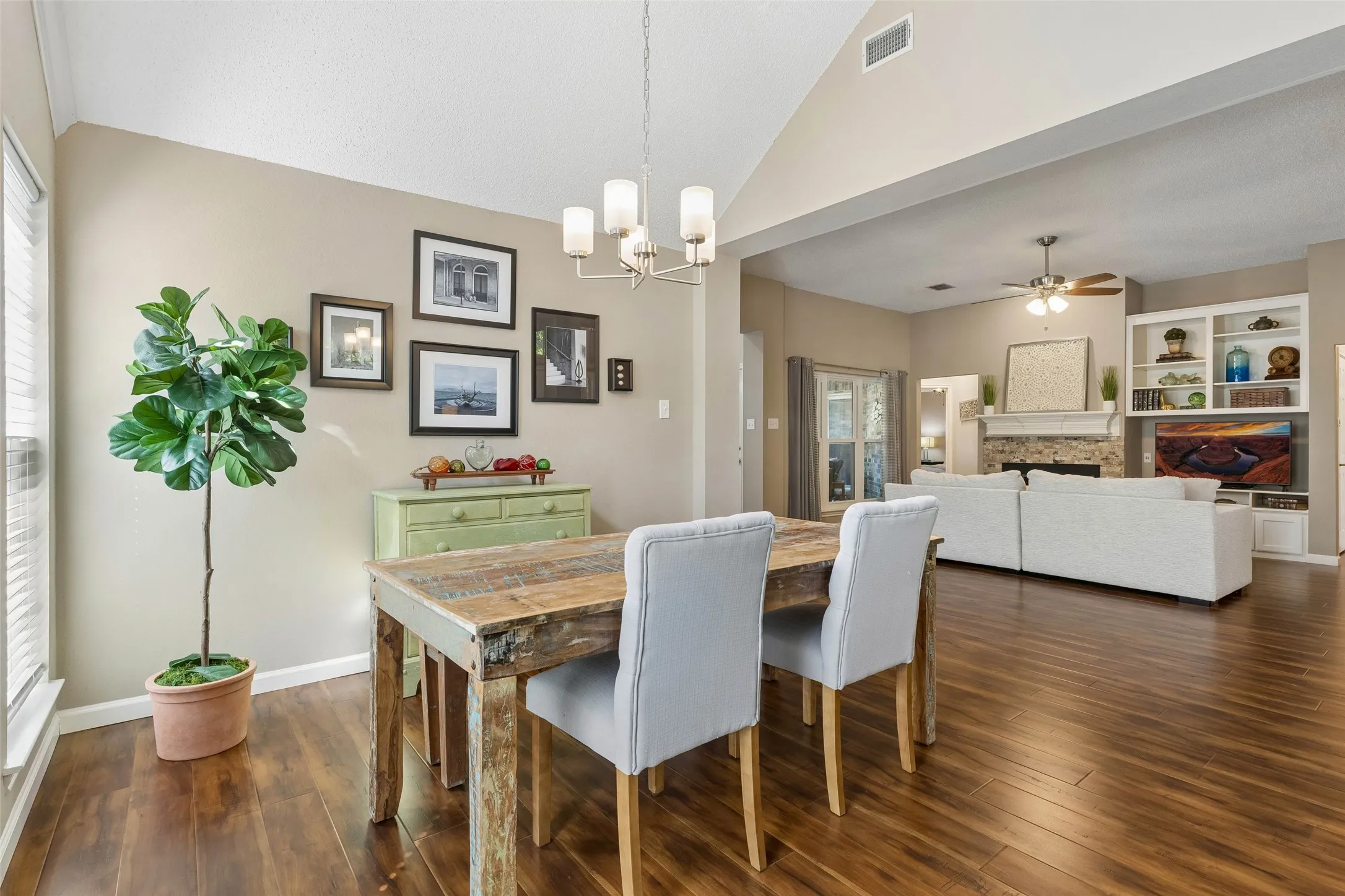 Single Family Residence For Sale in Collin County , 106 Tiburon Court, Allen, Texas 75013, 4 Bedroom, 2 Bathroom, 2 Garage spaces, 2,182 Sqft, built in 1994, mls#21386340, Real Estate Agent in Allen, Homes For Sale in Collin county, Homes For Sale in Allen, Realtor in Allen Texas, Real Estate Brokerage Independent Realty Texas, Luminita Cordes Realtor