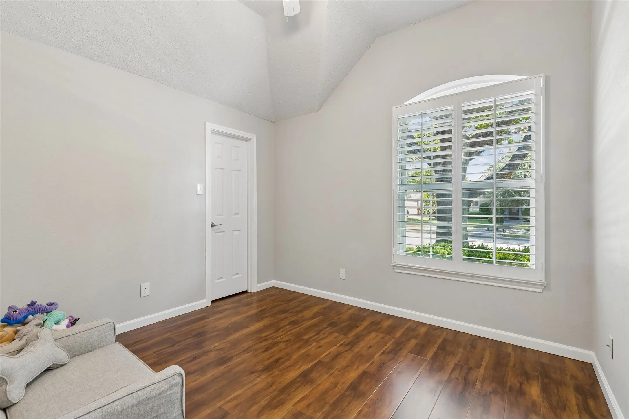 Single Family Residence For Sale in Collin County , 106 Tiburon Court, Allen, Texas 75013, 4 Bedroom, 2 Bathroom, 2 Garage spaces, 2,182 Sqft, built in 1994, mls#21386340, Real Estate Agent in Allen, Homes For Sale in Collin county, Homes For Sale in Allen, Realtor in Allen Texas, Real Estate Brokerage Independent Realty Texas, Luminita Cordes Realtor