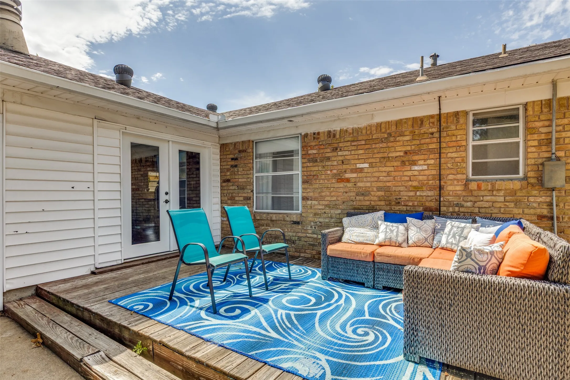 Single Family Residence For Sale in Dallas County , 8636 San Souci Drive, Dallas, Texas 75238, 3 Bedroom, 2 Bathroom, 2 Garage spaces, 1,944 Sqft, built in 1960, mls#21388064, Real Estate Agent in Dallas, Homes For Sale in Dallas county, Homes For Sale in Dallas, Realtor in Dallas Texas, Real Estate Brokerage Independent Realty Texas, Luminita Cordes Realtor