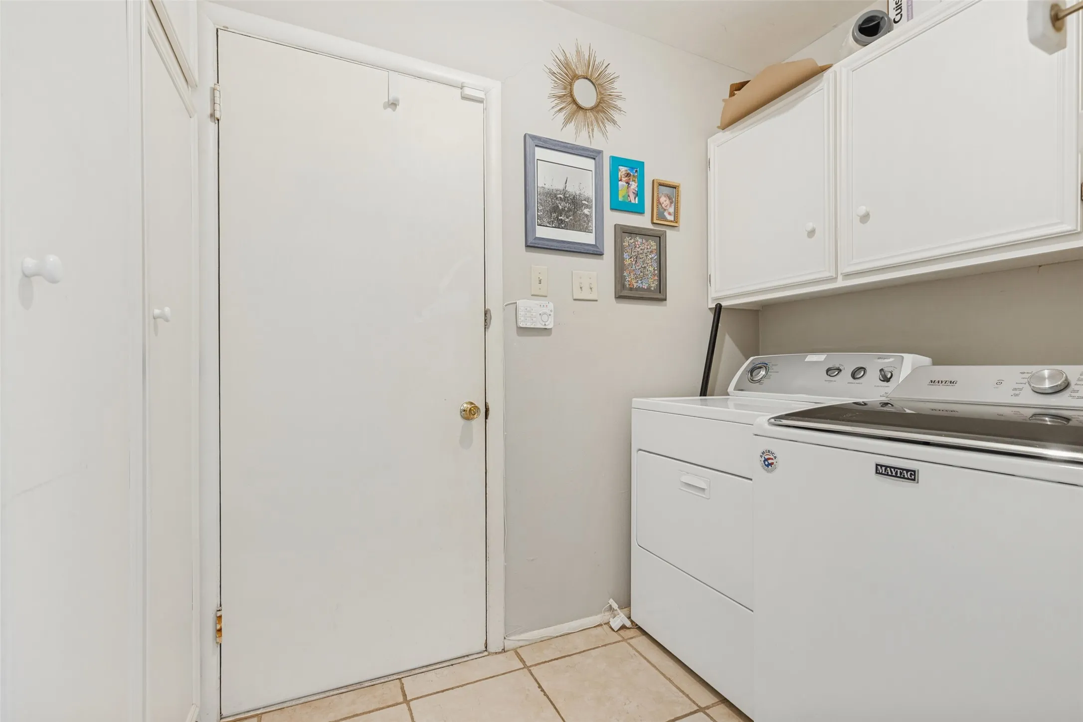 Single Family Residence For Sale in Dallas County , 8636 San Souci Drive, Dallas, Texas 75238, 3 Bedroom, 2 Bathroom, 2 Garage spaces, 1,944 Sqft, built in 1960, mls#21388064, Real Estate Agent in Dallas, Homes For Sale in Dallas county, Homes For Sale in Dallas, Realtor in Dallas Texas, Real Estate Brokerage Independent Realty Texas, Luminita Cordes Realtor