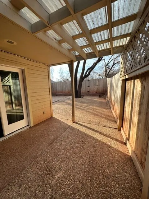 Single Family Residence For Rent in Taylor County , 23 Harbour Town Street, Abilene, Texas 79606, 3 Bedroom, 2 Bathroom, Garage spaces, 1,504 Sqft, built in 1981, mls#21394732, Real Estate Agent in Abilene, Homes For Rent in Taylor county, Homes For Rent in Abilene, Realtor in Abilene Texas, Real Estate Brokerage Independent Realty Texas, Luminita Cordes Realtor
