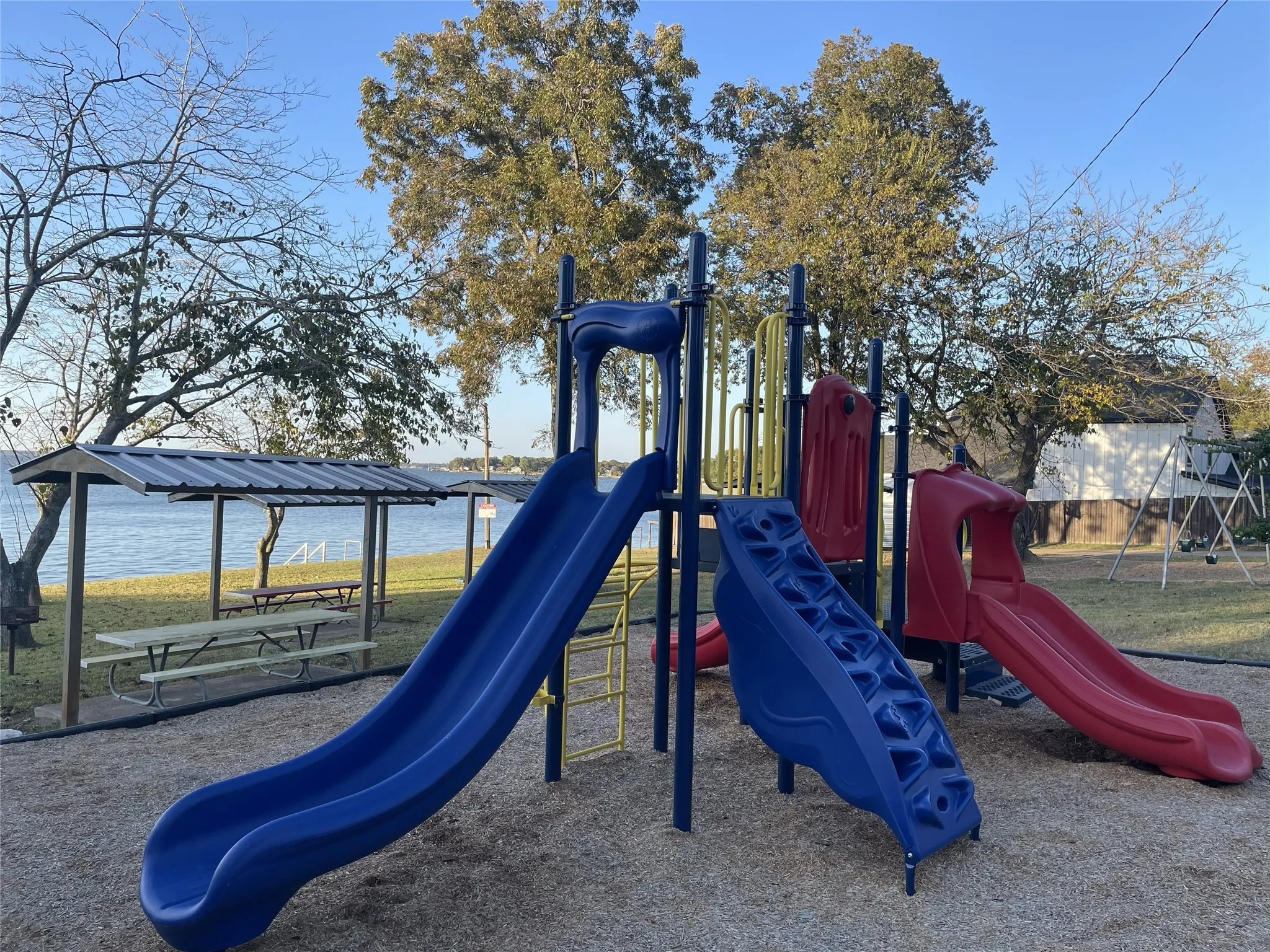 Single Family Residence For Rent in Henderson County , 157 Harborr Drive, Gun Barrel City, Texas 75156, 2 Bedroom, 2 Bathroom, Garage spaces, 1,260 Sqft, built in 1982, mls#21394356, Real Estate Agent in Gun Barrel City, Homes For Rent in Henderson county, Homes For Rent in Gun Barrel City, Realtor in Gun Barrel City Texas, Real Estate Brokerage Independent Realty Texas, Luminita Cordes Realtor