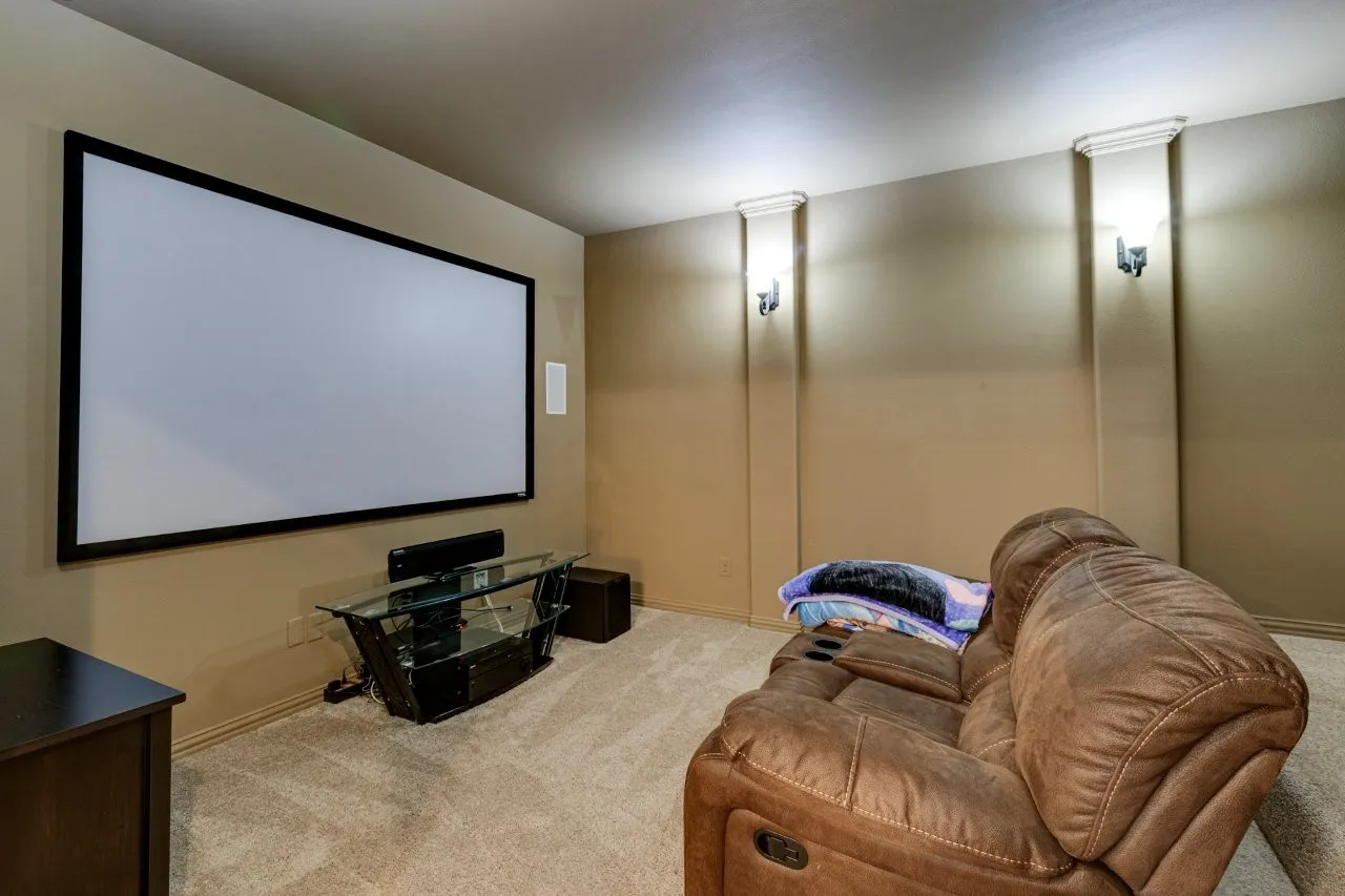 Single Family Residence For Rent in Collin County , 6904 Helena Way, Mc Kinney, Texas 75070, 3 Bedroom, 3 Bathroom, 2 Garage spaces, 3,027 Sqft, built in 2014, mls#21393180, Real Estate Agent in Mc Kinney, Homes For Rent in Collin county, Homes For Rent in Mc Kinney, Realtor in Mc Kinney Texas, Real Estate Brokerage Independent Realty Texas, Luminita Cordes Realtor