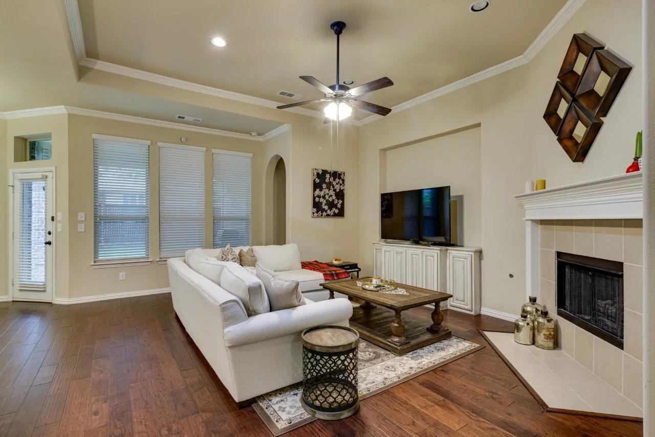 Single Family Residence For Rent in Collin County , 6904 Helena Way, Mc Kinney, Texas 75070, 3 Bedroom, 3 Bathroom, 2 Garage spaces, 3,027 Sqft, built in 2014, mls#21393180, Real Estate Agent in Mc Kinney, Homes For Rent in Collin county, Homes For Rent in Mc Kinney, Realtor in Mc Kinney Texas, Real Estate Brokerage Independent Realty Texas, Luminita Cordes Realtor