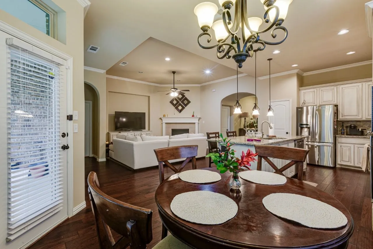 Single Family Residence For Rent in Collin County , 6904 Helena Way, Mc Kinney, Texas 75070, 3 Bedroom, 3 Bathroom, 2 Garage spaces, 3,027 Sqft, built in 2014, mls#21393180, Real Estate Agent in Mc Kinney, Homes For Rent in Collin county, Homes For Rent in Mc Kinney, Realtor in Mc Kinney Texas, Real Estate Brokerage Independent Realty Texas, Luminita Cordes Realtor