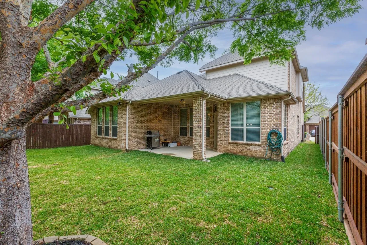 Single Family Residence For Rent in Collin County , 6904 Helena Way, Mc Kinney, Texas 75070, 3 Bedroom, 3 Bathroom, 2 Garage spaces, 3,027 Sqft, built in 2014, mls#21393180, Real Estate Agent in Mc Kinney, Homes For Rent in Collin county, Homes For Rent in Mc Kinney, Realtor in Mc Kinney Texas, Real Estate Brokerage Independent Realty Texas, Luminita Cordes Realtor