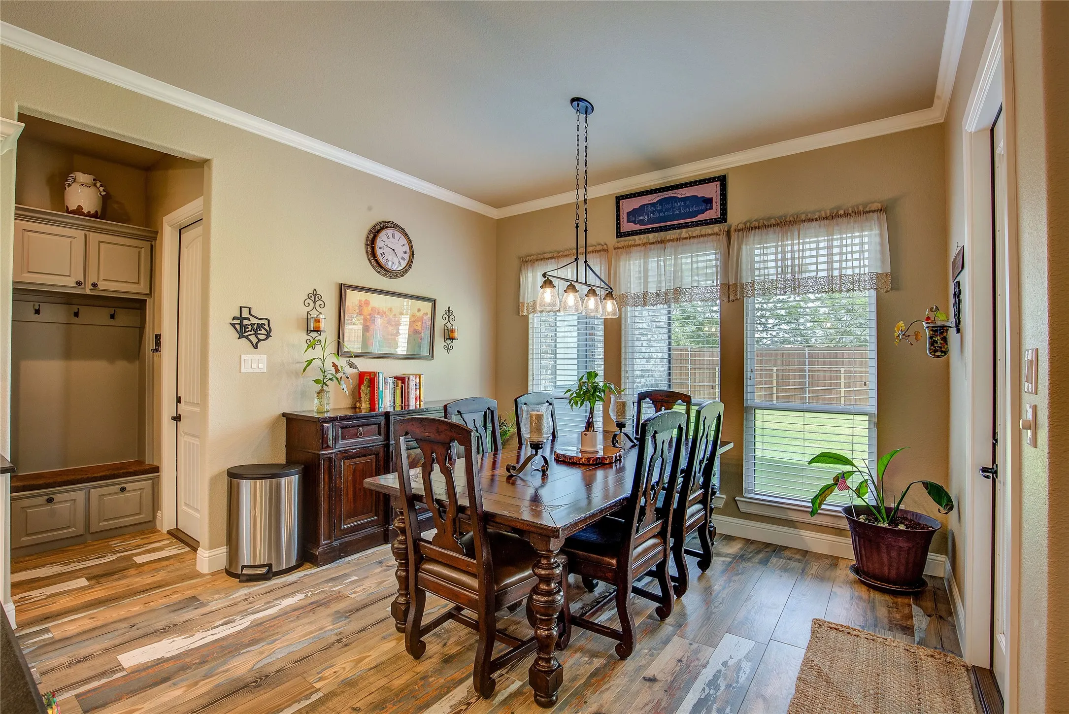 Single Family Residence For Sale in Hunt County , 1025 Sinopa Street, Caddo Mills, Texas 75135, 3 Bedroom, 3 Bathroom, 2 Garage spaces, 2,397 Sqft, built in 2022, mls#21394734, Real Estate Agent in Caddo Mills, Homes For Sale in Hunt county, Homes For Sale in Caddo Mills, Realtor in Caddo Mills Texas, Real Estate Brokerage Independent Realty Texas, Luminita Cordes Realtor