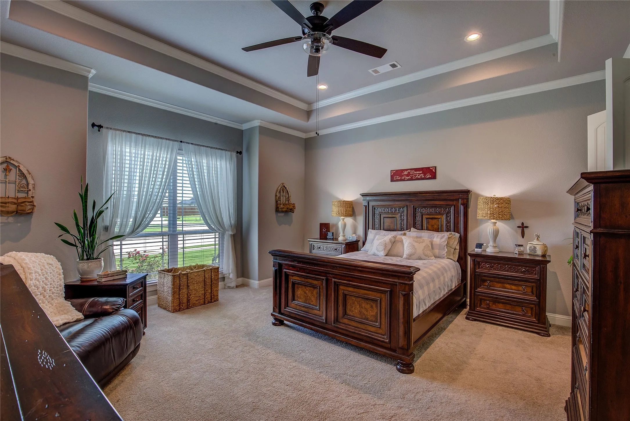 Single Family Residence For Sale in Hunt County , 1025 Sinopa Street, Caddo Mills, Texas 75135, 3 Bedroom, 3 Bathroom, 2 Garage spaces, 2,397 Sqft, built in 2022, mls#21394734, Real Estate Agent in Caddo Mills, Homes For Sale in Hunt county, Homes For Sale in Caddo Mills, Realtor in Caddo Mills Texas, Real Estate Brokerage Independent Realty Texas, Luminita Cordes Realtor