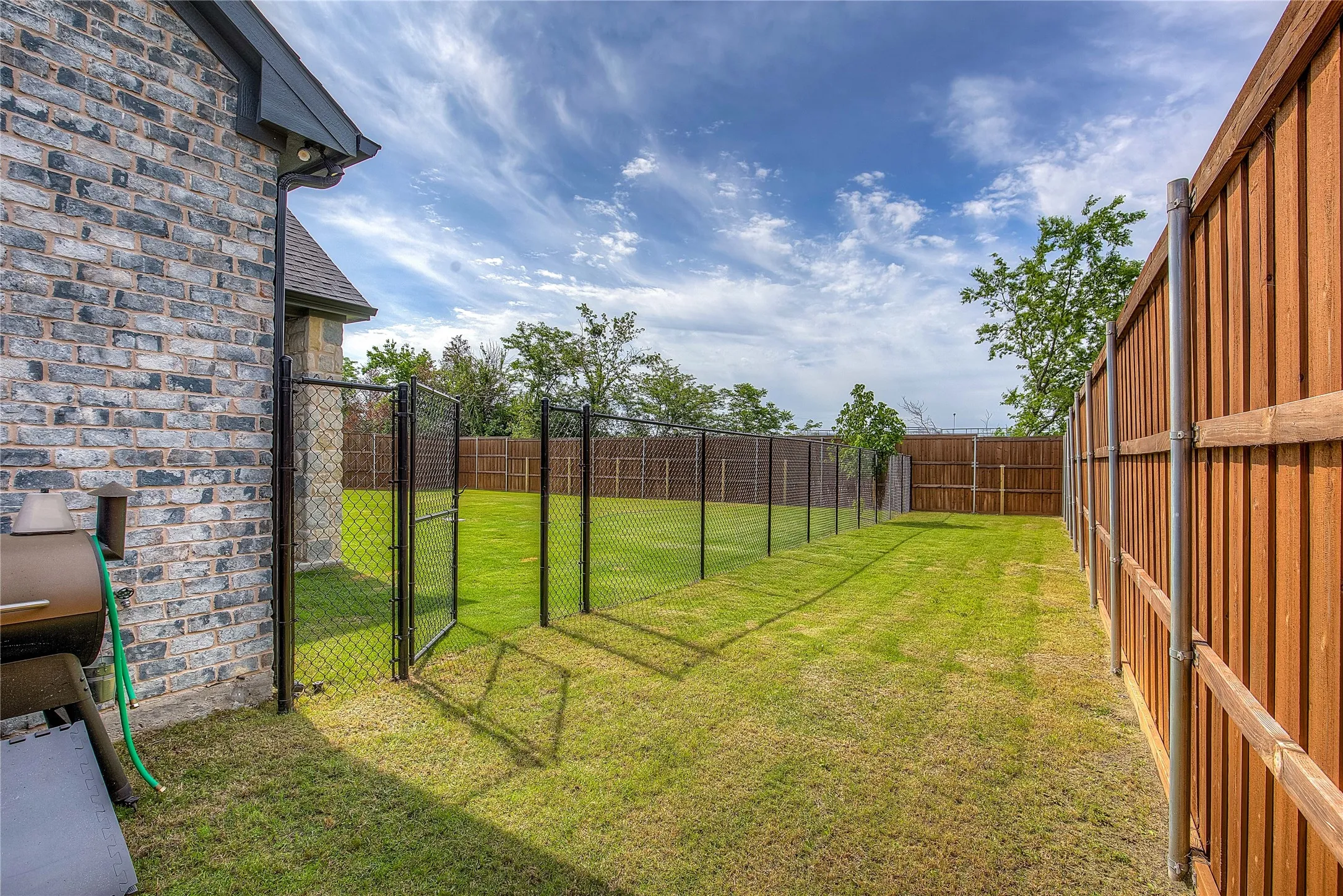Single Family Residence For Sale in Hunt County , 1025 Sinopa Street, Caddo Mills, Texas 75135, 3 Bedroom, 3 Bathroom, 2 Garage spaces, 2,397 Sqft, built in 2022, mls#21394734, Real Estate Agent in Caddo Mills, Homes For Sale in Hunt county, Homes For Sale in Caddo Mills, Realtor in Caddo Mills Texas, Real Estate Brokerage Independent Realty Texas, Luminita Cordes Realtor