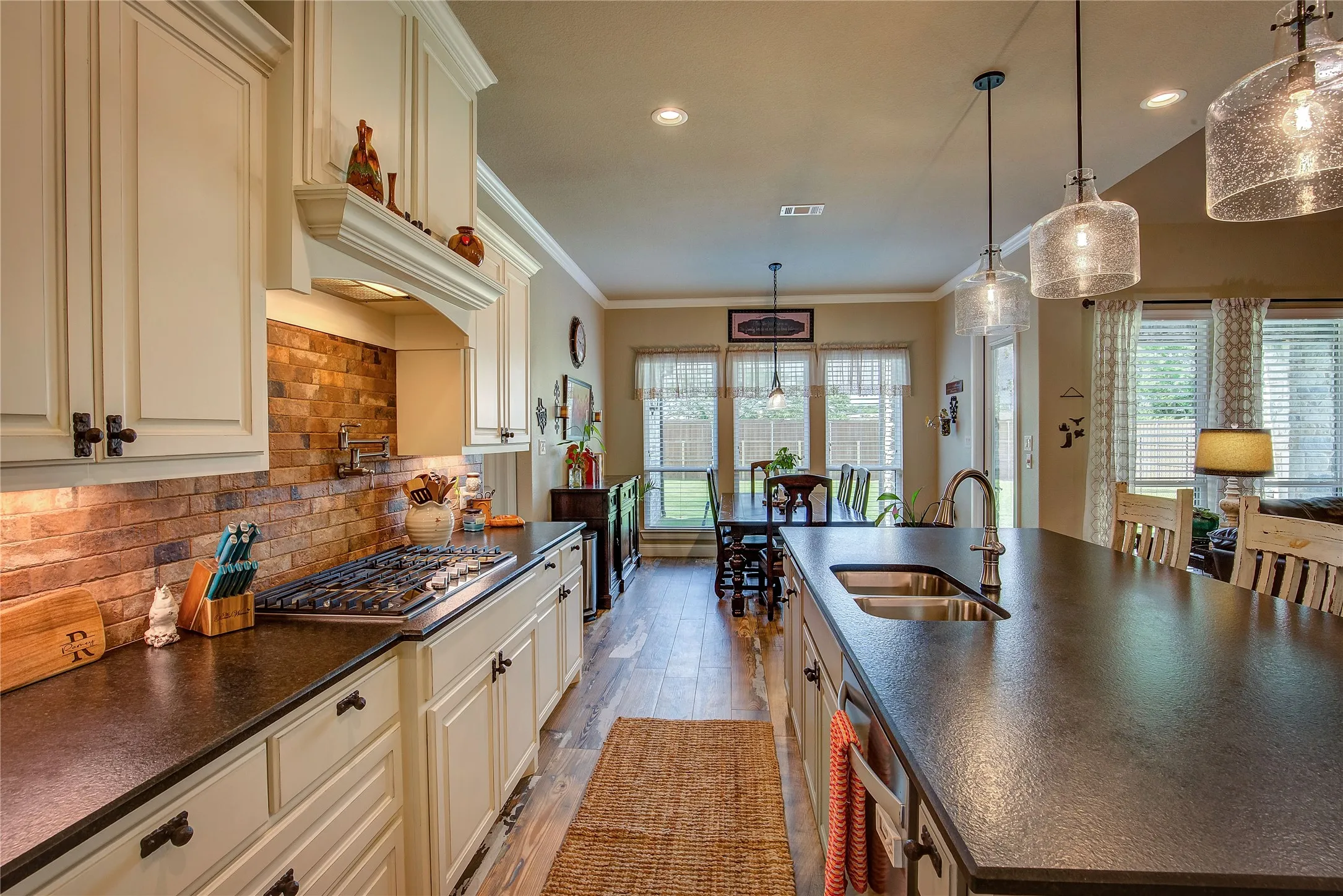 Single Family Residence For Sale in Hunt County , 1025 Sinopa Street, Caddo Mills, Texas 75135, 3 Bedroom, 3 Bathroom, 2 Garage spaces, 2,397 Sqft, built in 2022, mls#21394734, Real Estate Agent in Caddo Mills, Homes For Sale in Hunt county, Homes For Sale in Caddo Mills, Realtor in Caddo Mills Texas, Real Estate Brokerage Independent Realty Texas, Luminita Cordes Realtor