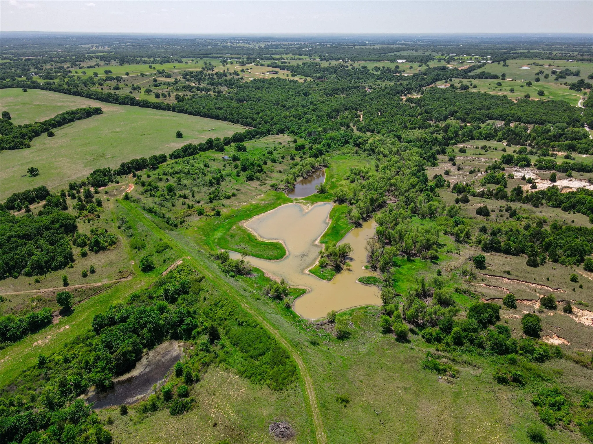Single Family Residence For Sale in Montague County , 2043 Huddleston Road, Sunset, Texas 76270, 4 Bedroom, 2 Bathroom, 2 Garage spaces, 2,294 Sqft, built in 1990, mls#21394744, Real Estate Agent in Sunset, Homes For Sale in Montague county, Homes For Sale in Sunset, Realtor in Sunset Texas, Real Estate Brokerage Independent Realty Texas, Luminita Cordes Realtor