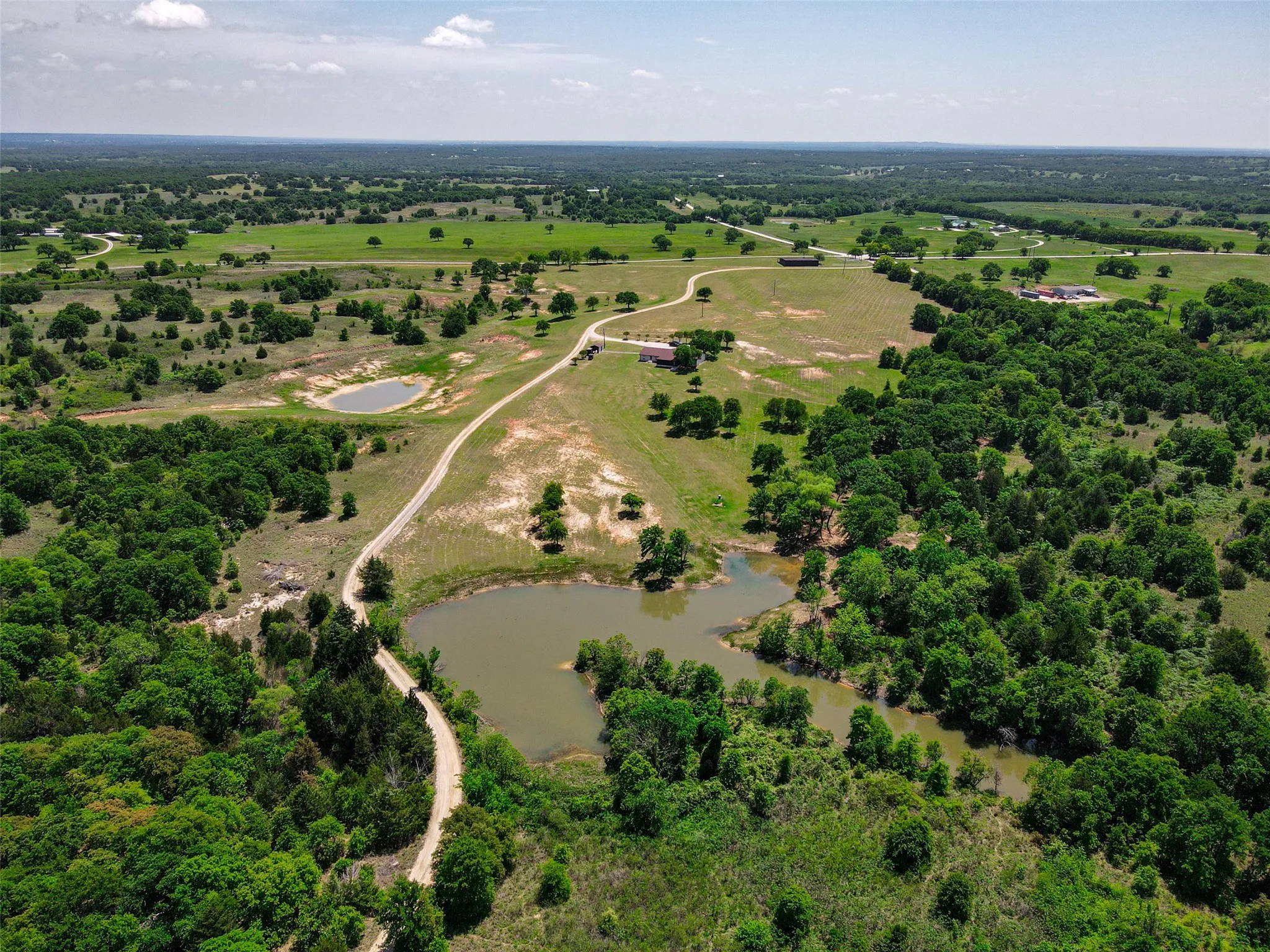Single Family Residence For Sale in Montague County , 2043 Huddleston Road, Sunset, Texas 76270, 4 Bedroom, 2 Bathroom, 2 Garage spaces, 2,294 Sqft, built in 1990, mls#21394744, Real Estate Agent in Sunset, Homes For Sale in Montague county, Homes For Sale in Sunset, Realtor in Sunset Texas, Real Estate Brokerage Independent Realty Texas, Luminita Cordes Realtor